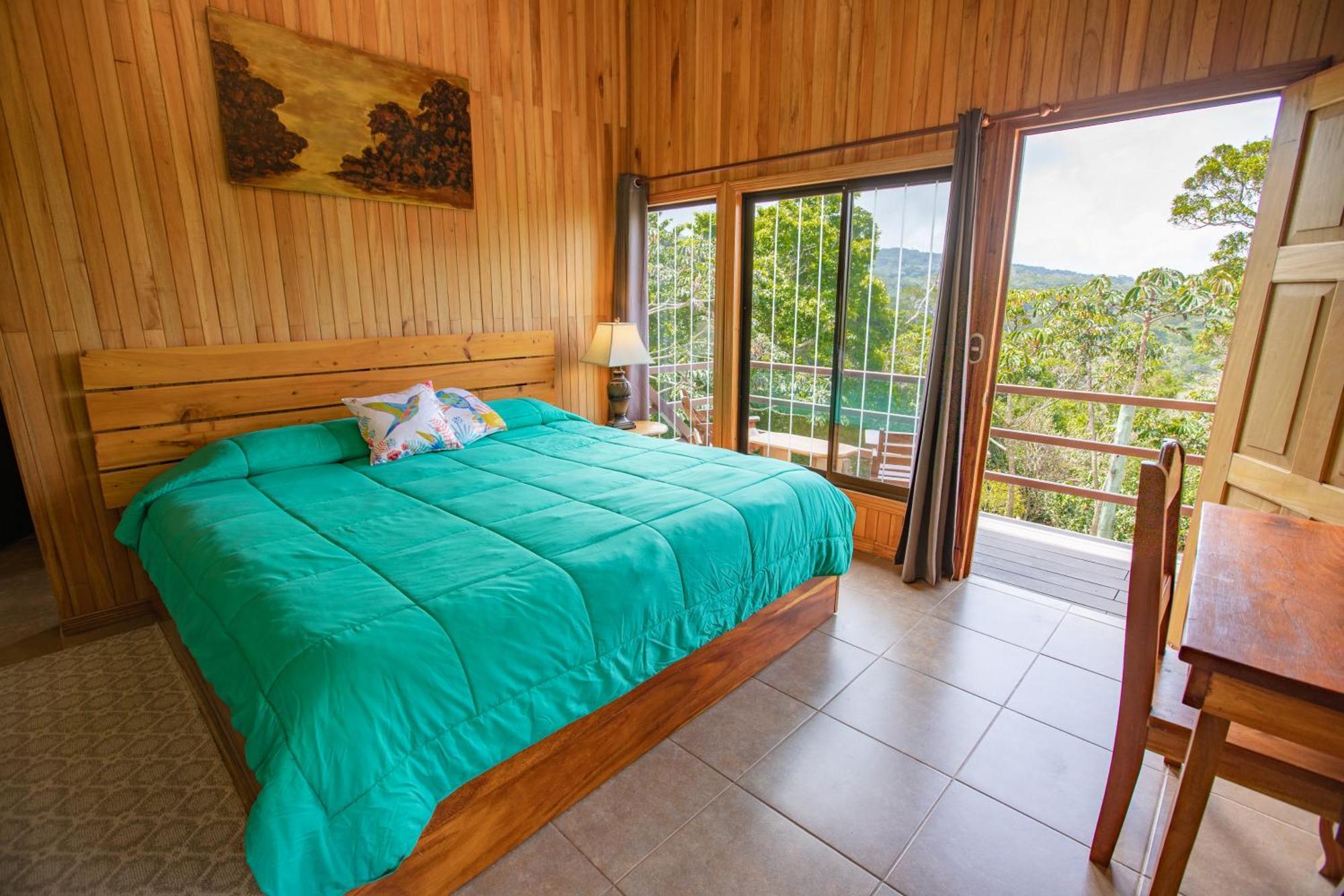 Cala Lodge *