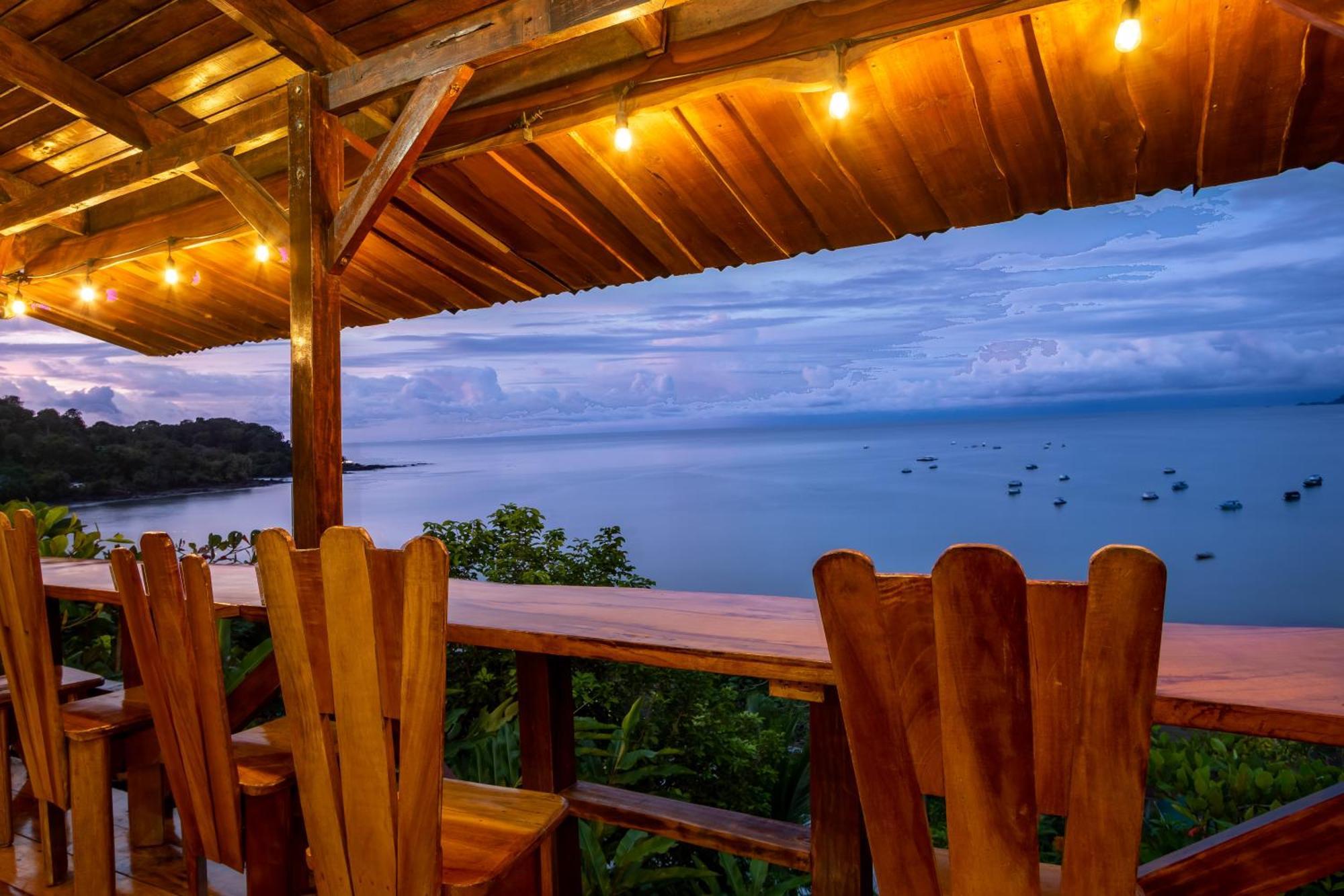 Cotingas Ocean View Drake Bay