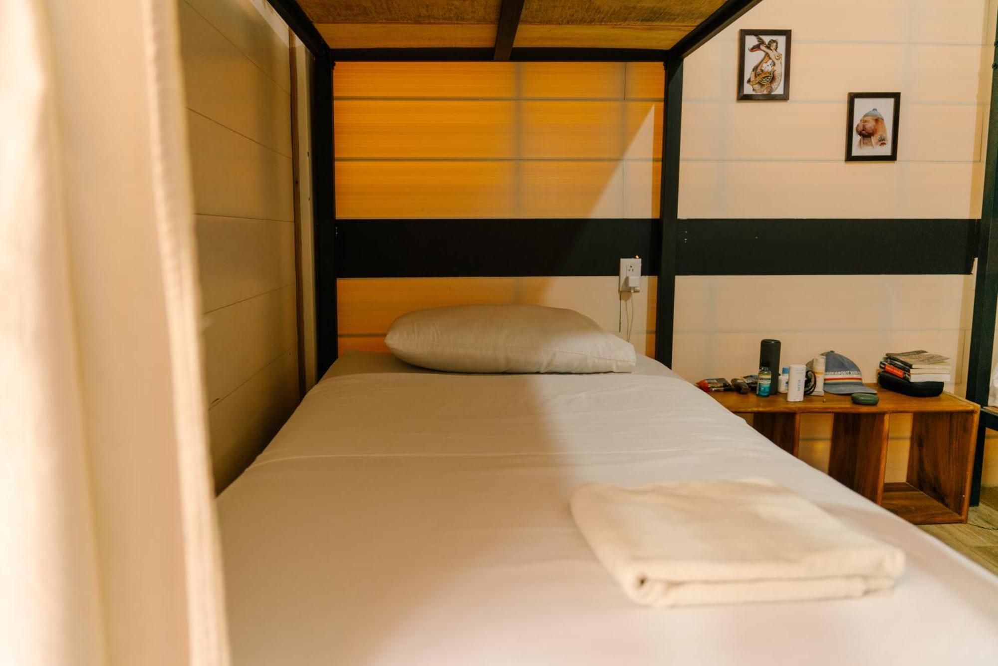 Salty Enthusiasts Share House & Hostel