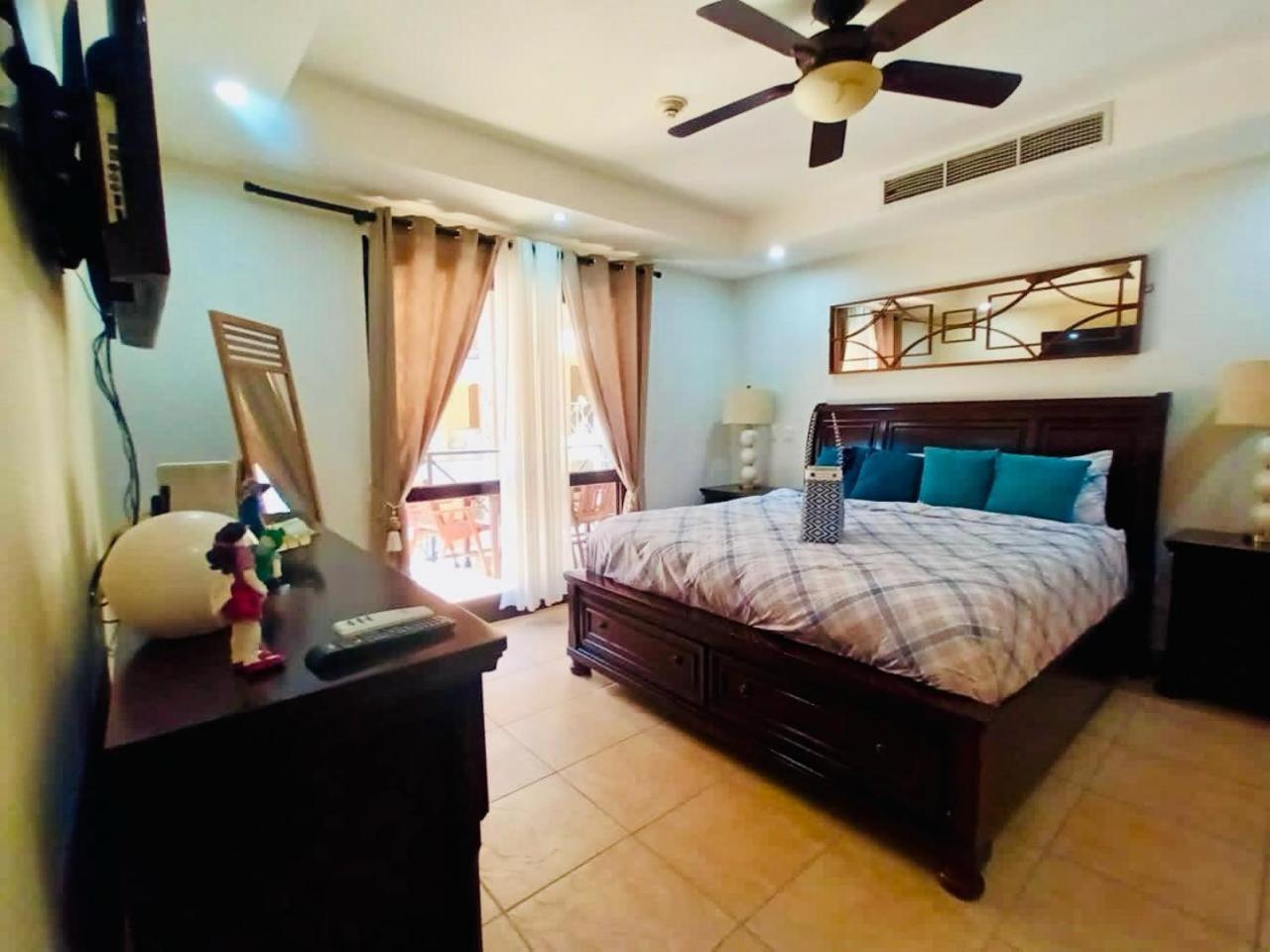 Apartamento De Lujo En Playa Jaco, Frente Al Mar, Wifi, Ac, Parqueo Privado Y Piscinas Apartment Jaco