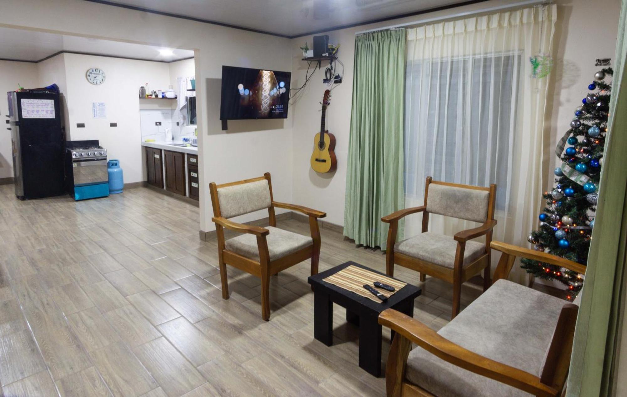 Argdivan Hostel
