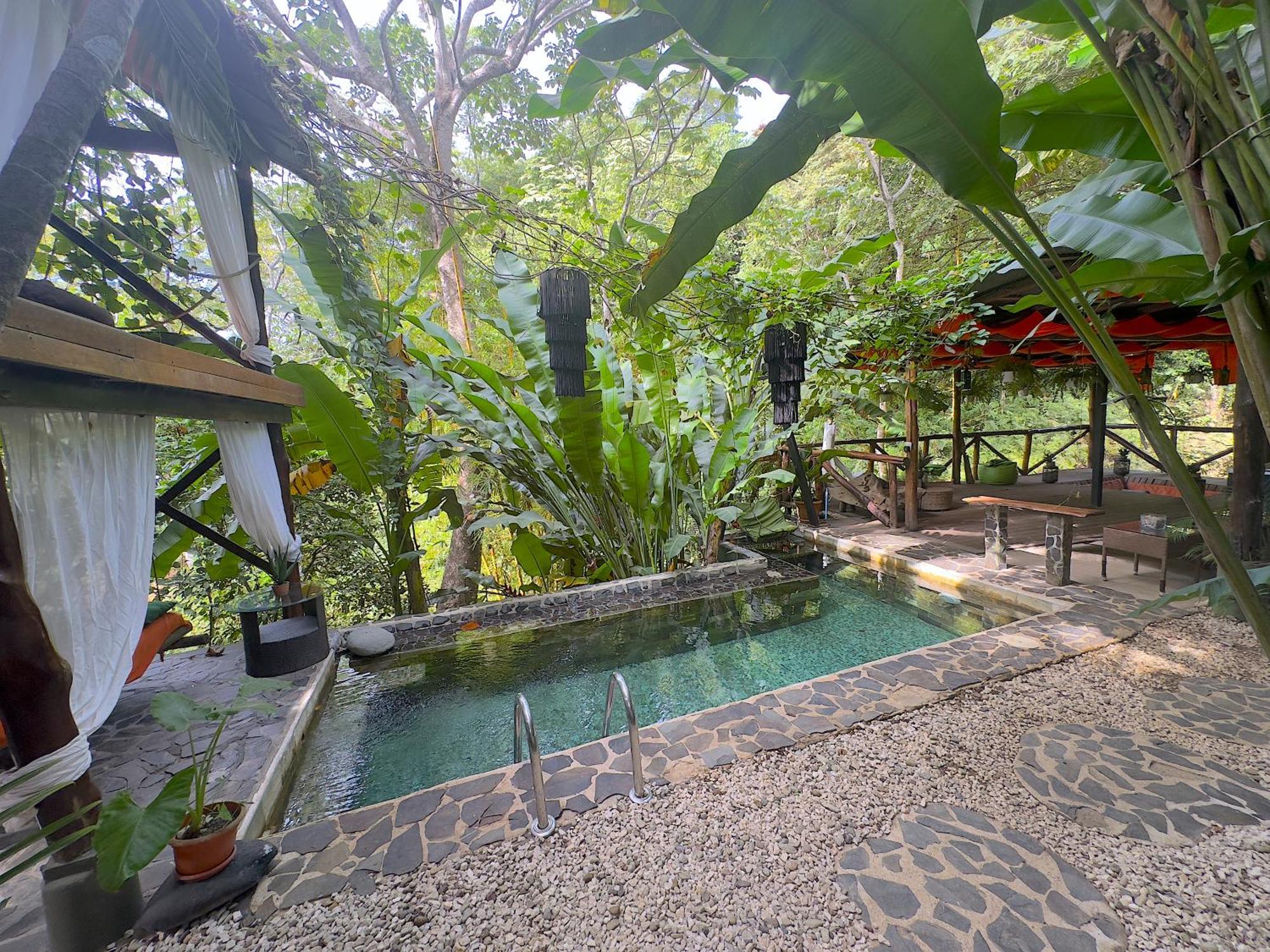 Canaima Chill House Hotel 2*