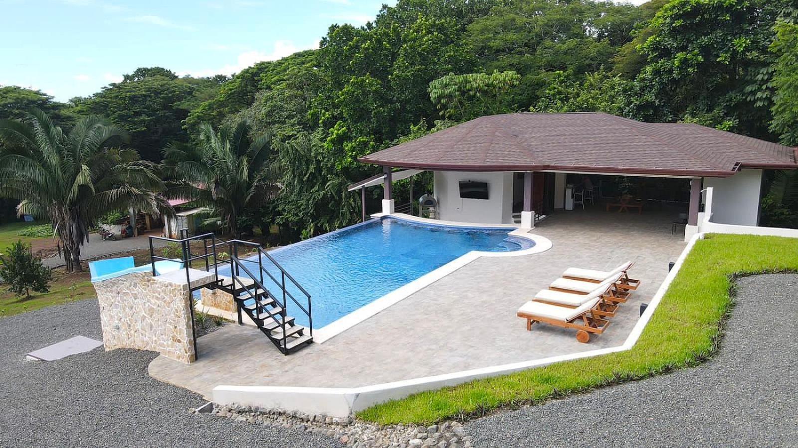 Lomas Resort *