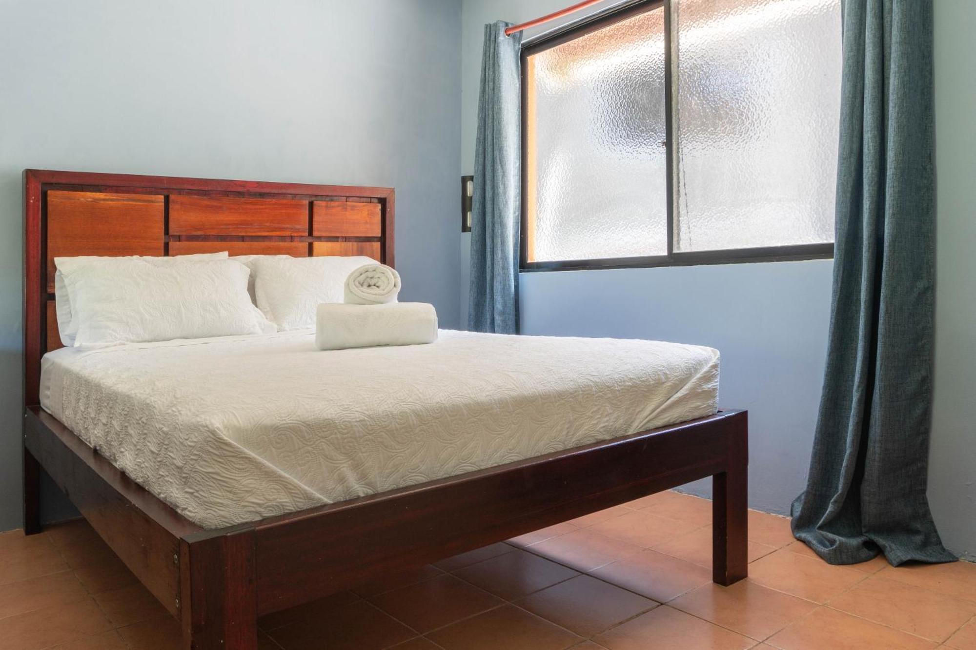 Bongo - Adults Only Manuel Antonio