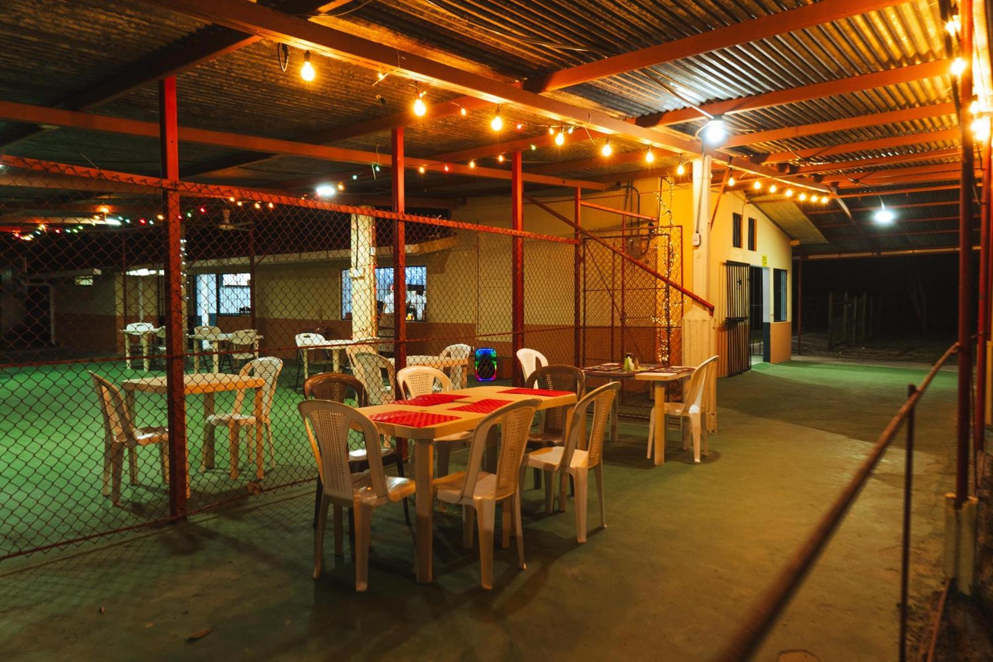 El Cocobolo Food&rest 6 Wifi Ac Pkg Gratis Bed & Breakfast