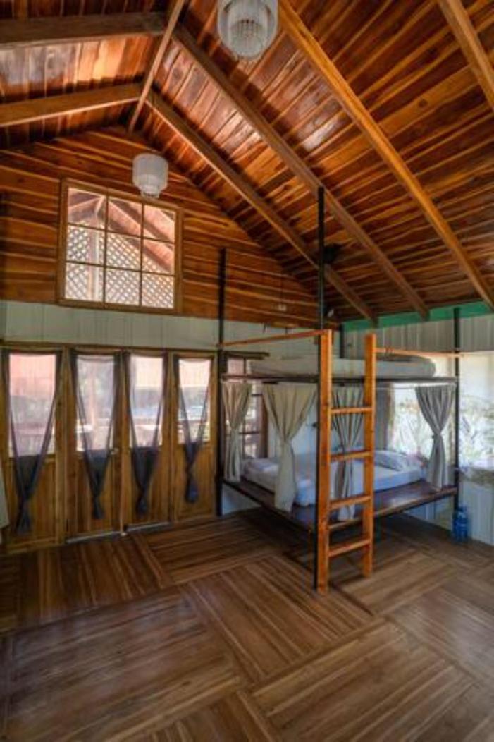 Salty Enthusiasts Share House & Hostel *