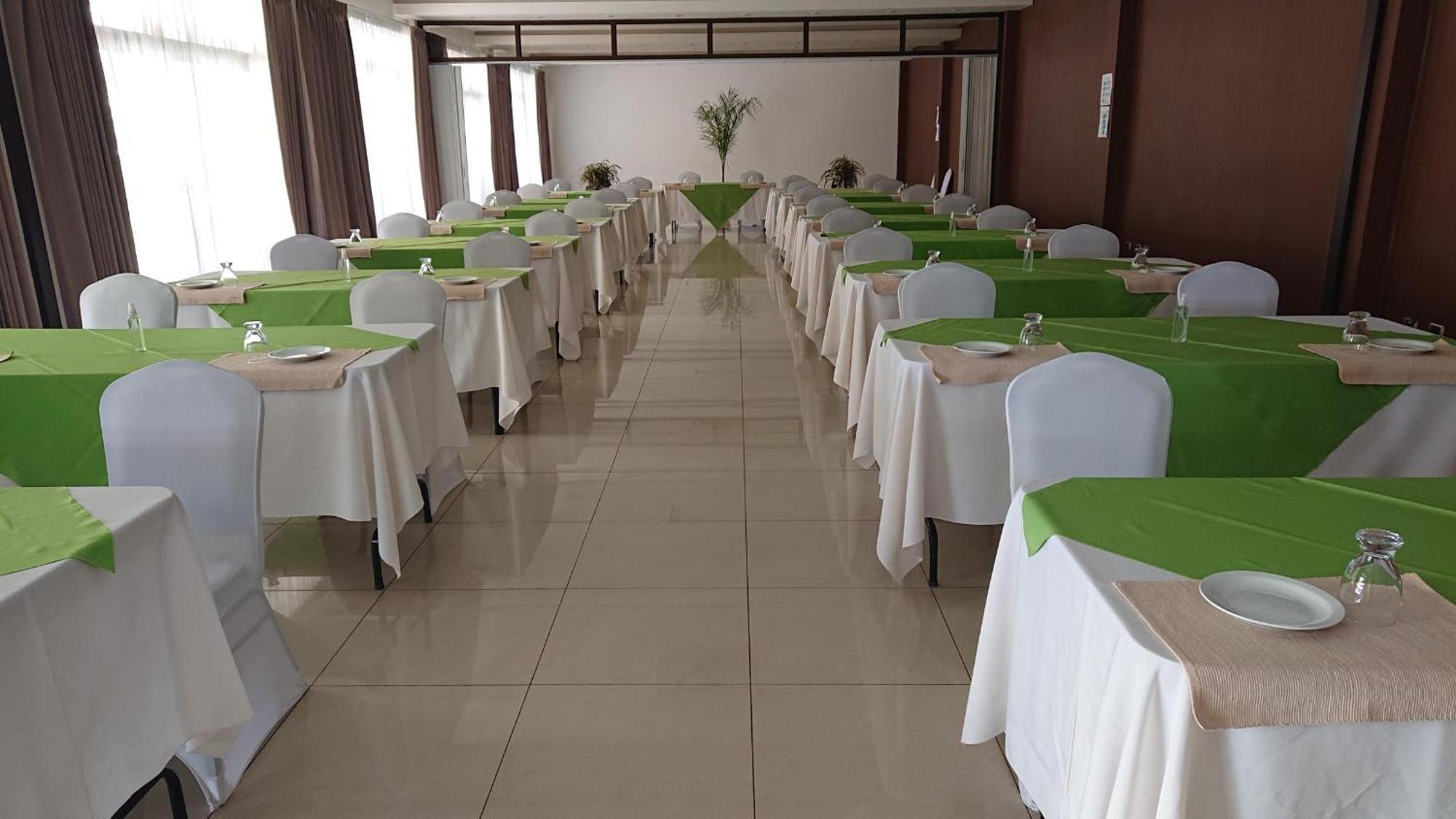 Hotel Y Restaurante El Guarco 3*