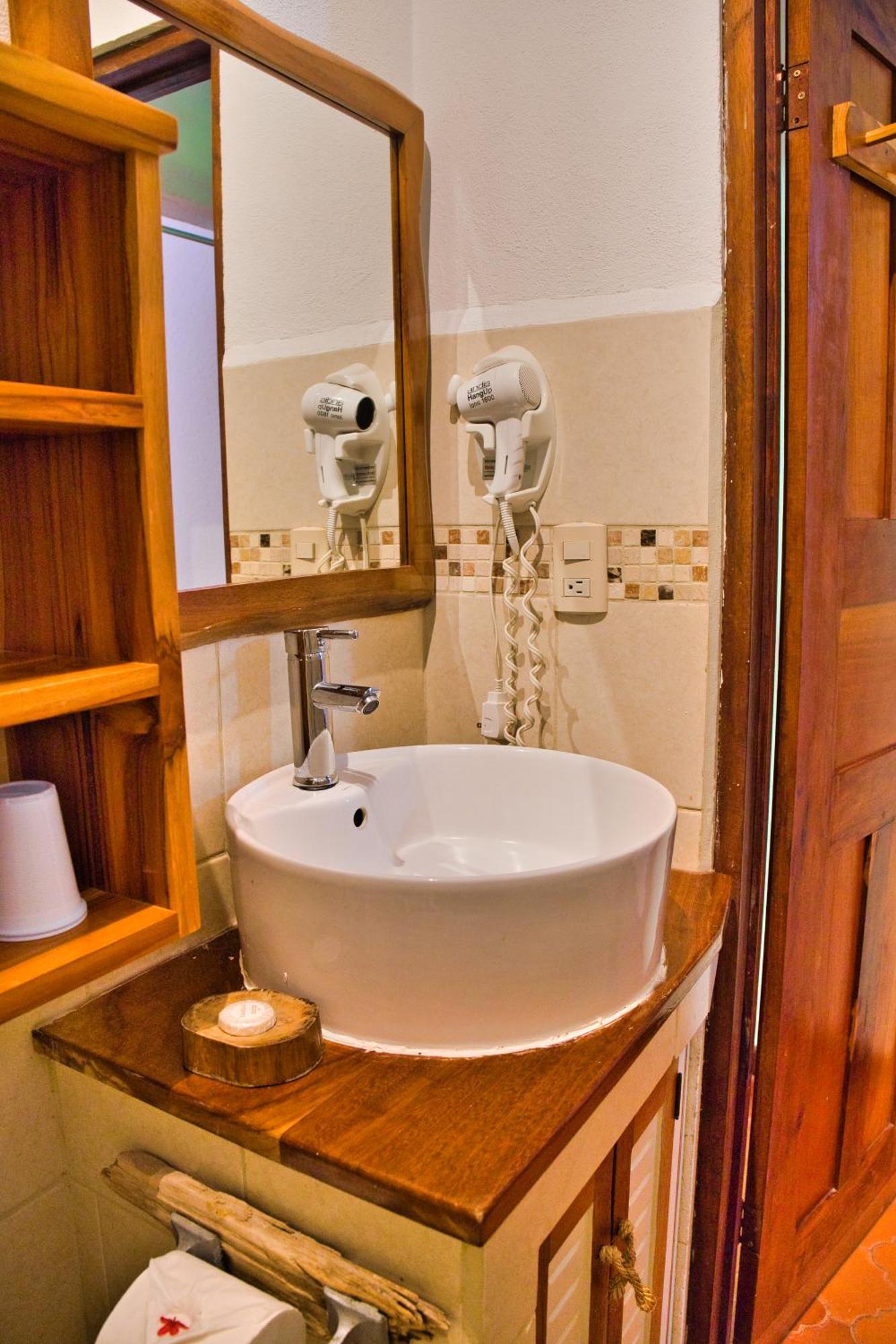 Pacific Hotel 4*