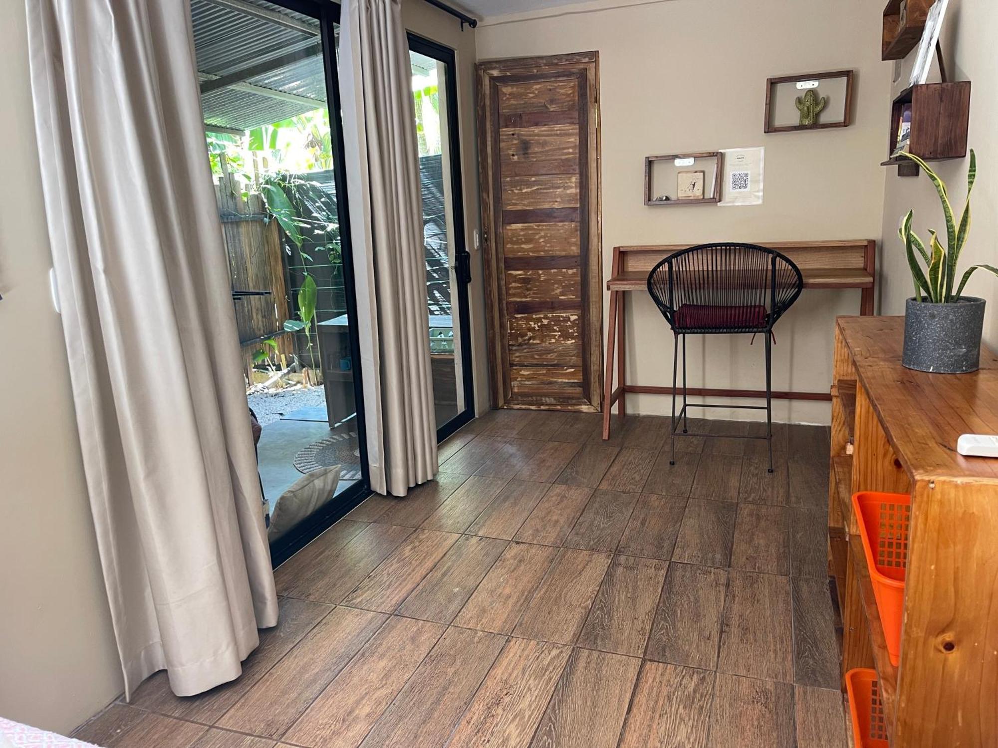 Salty Enthusiasts Share House & Playa Santa Teresa (Puntarenas)