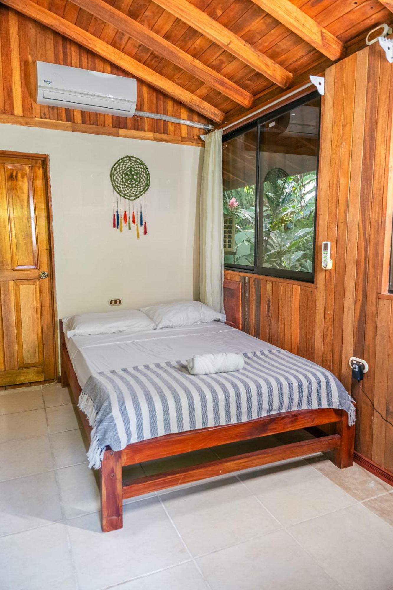 Lodge Kalea Yard
