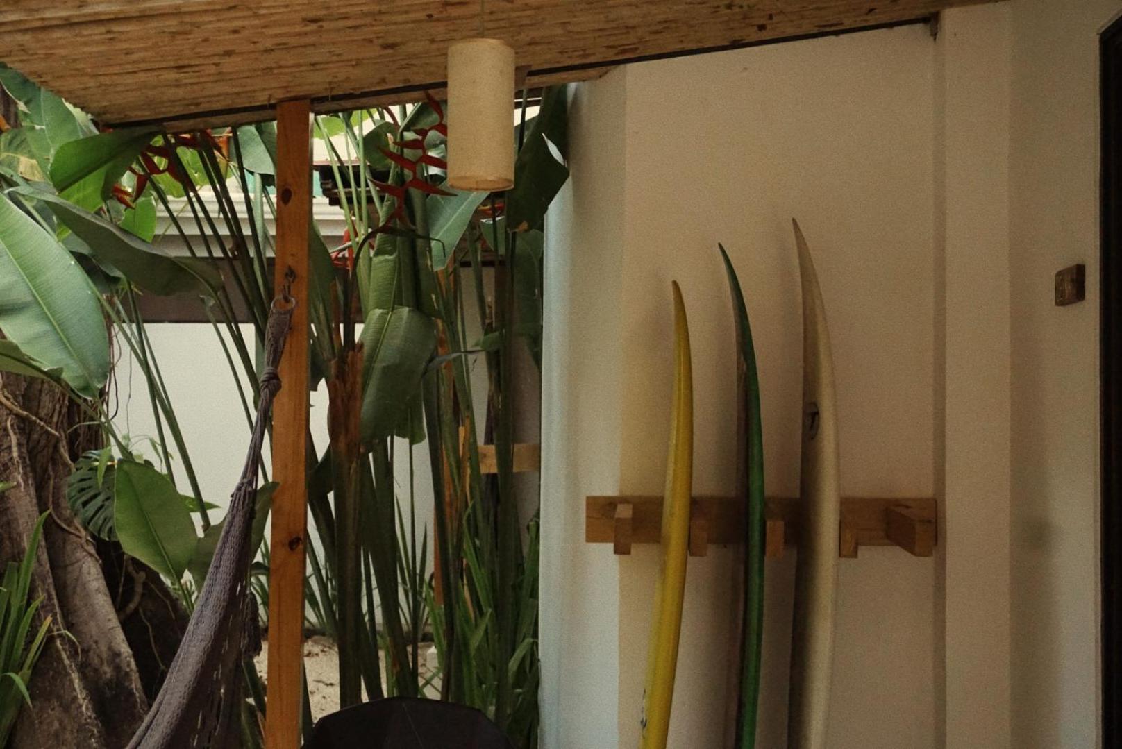 El Chante Surf House *