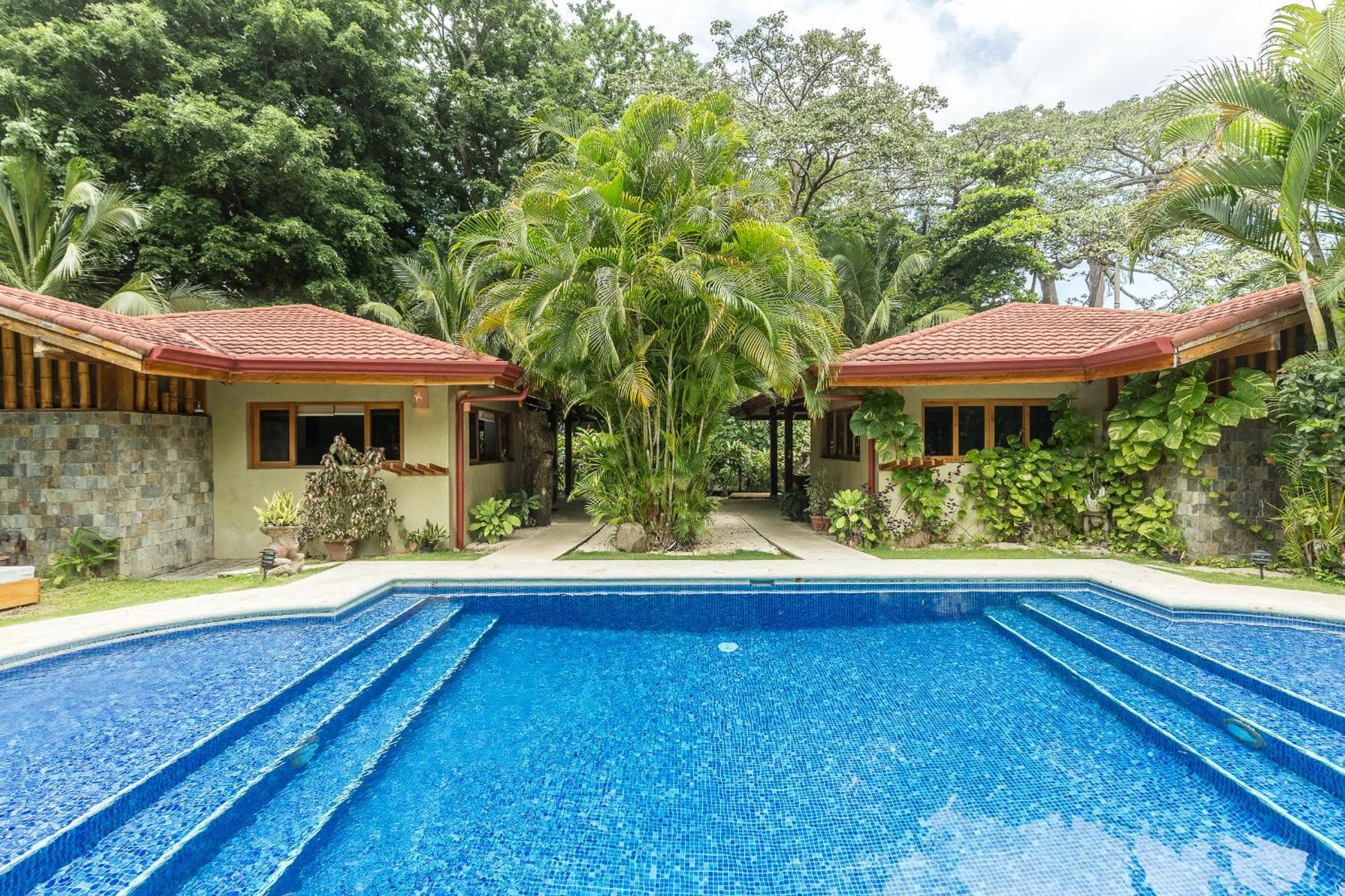 Santa Teresa Hotel *