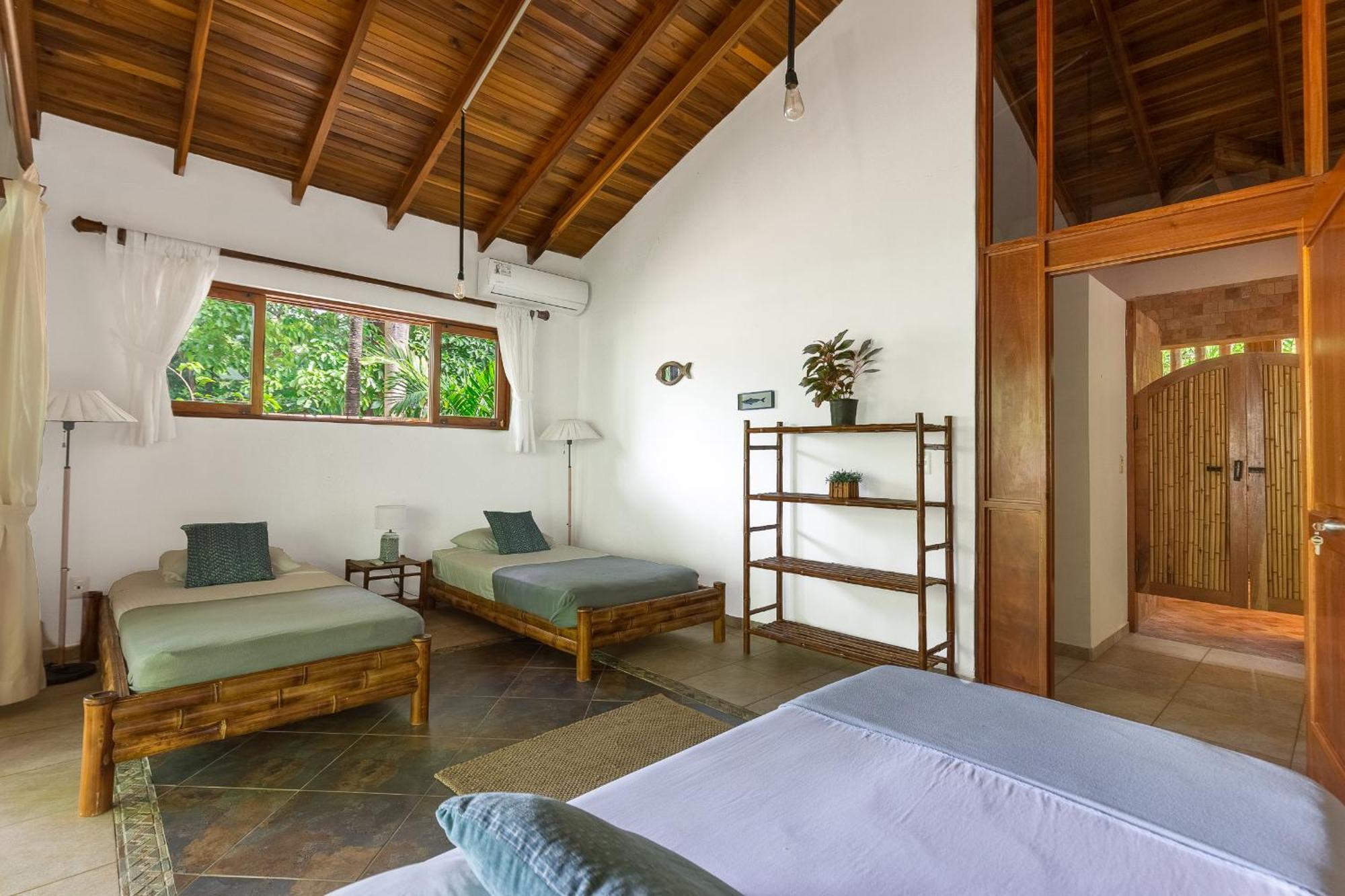 Santa Teresa Hotel *