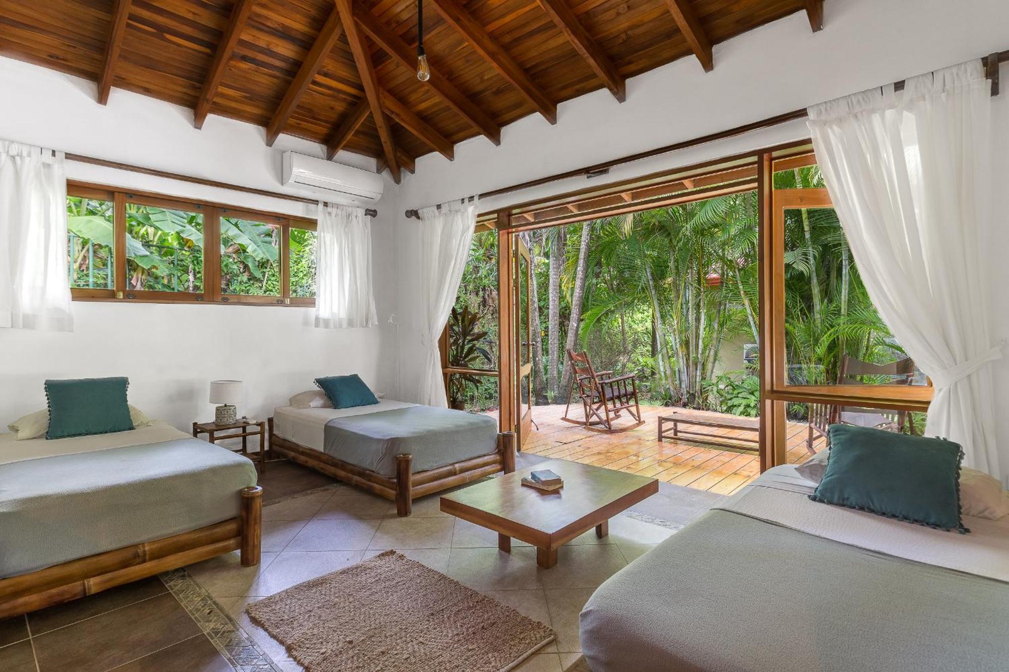 Santa Teresa Hotel *