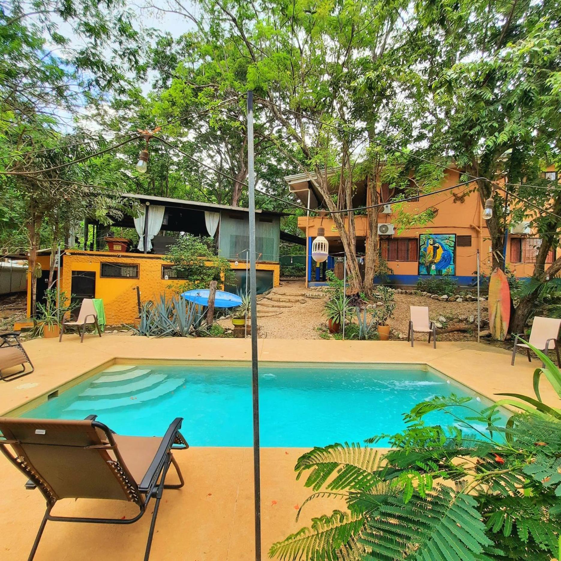 Casa Pura Vida Surf - Costa Rica Hostel