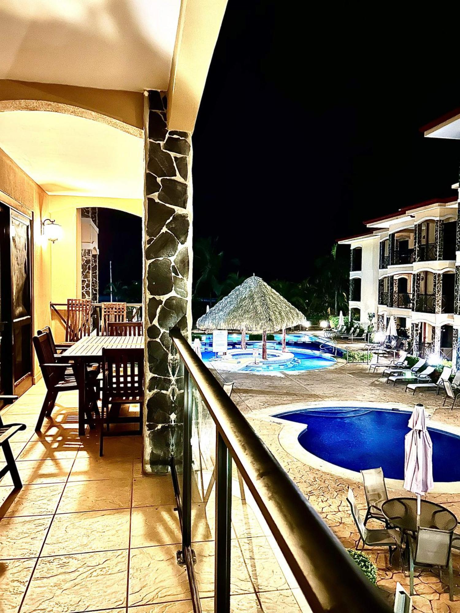 Apartamento De Lujo En Playa Jaco, Frente Al Mar, Wifi, Ac, Parqueo Privado Y Piscinas Apartment