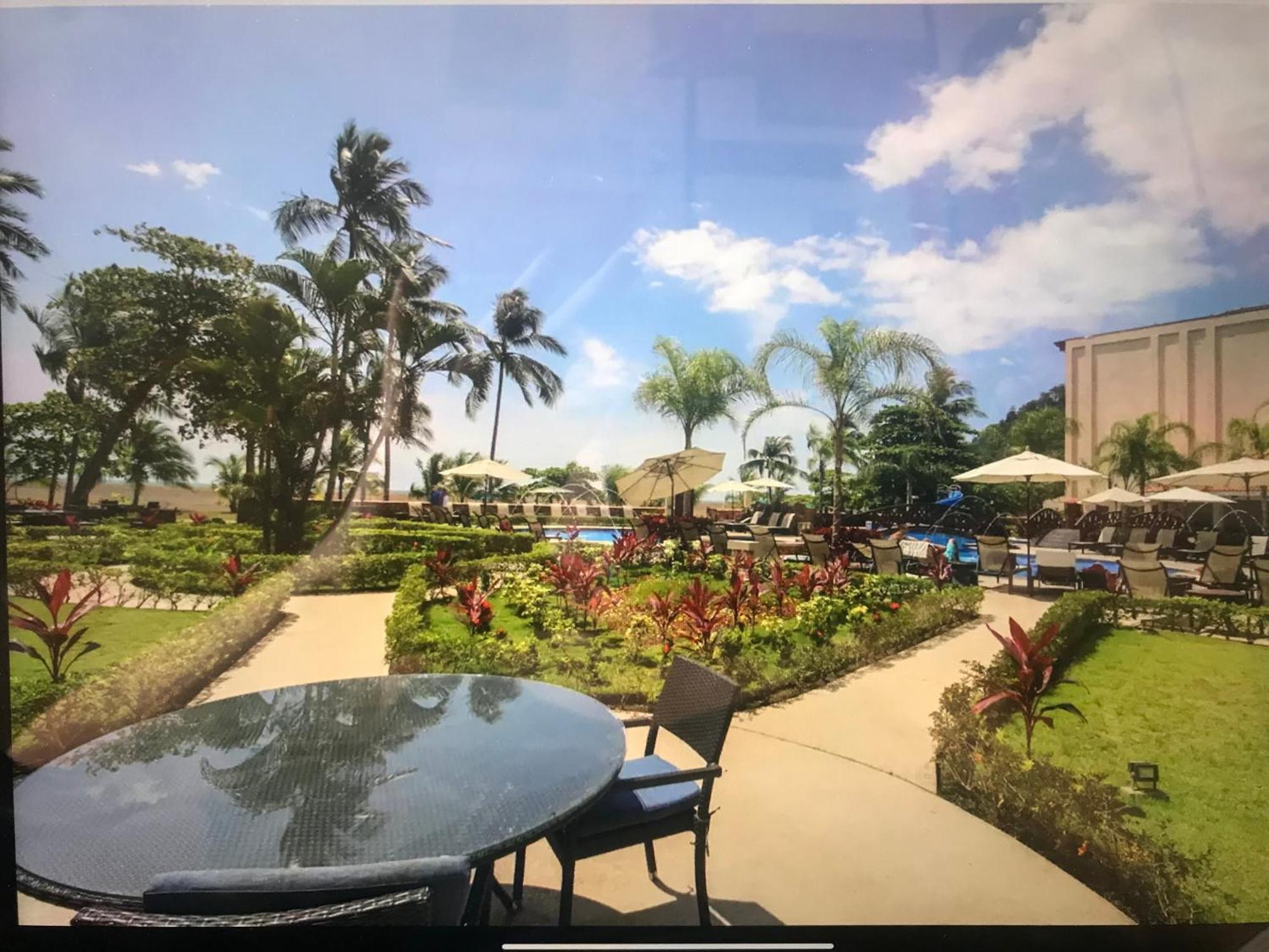 Oceanfront #1119 In A Luxury *