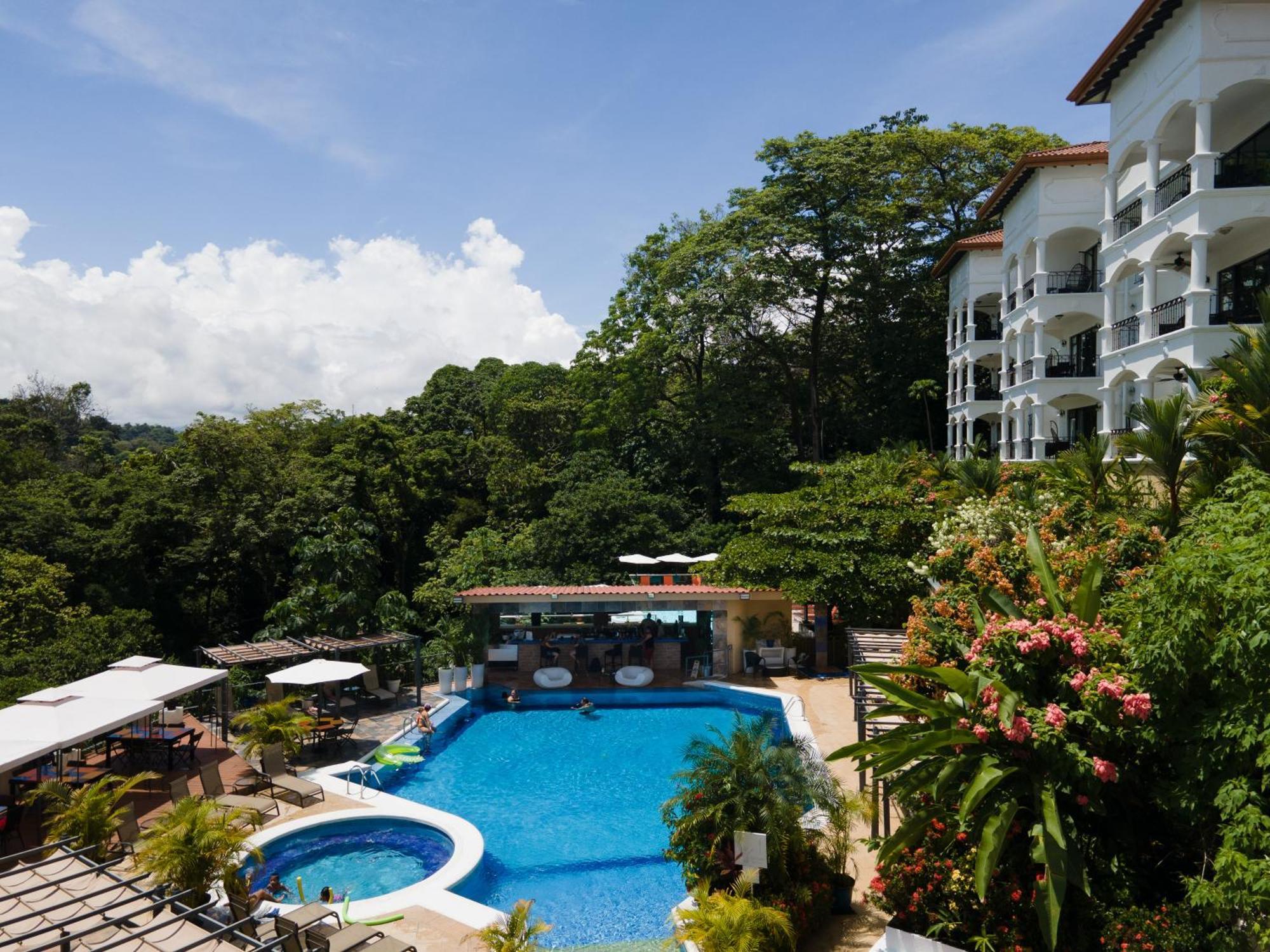 Shana By The Hotel 4*