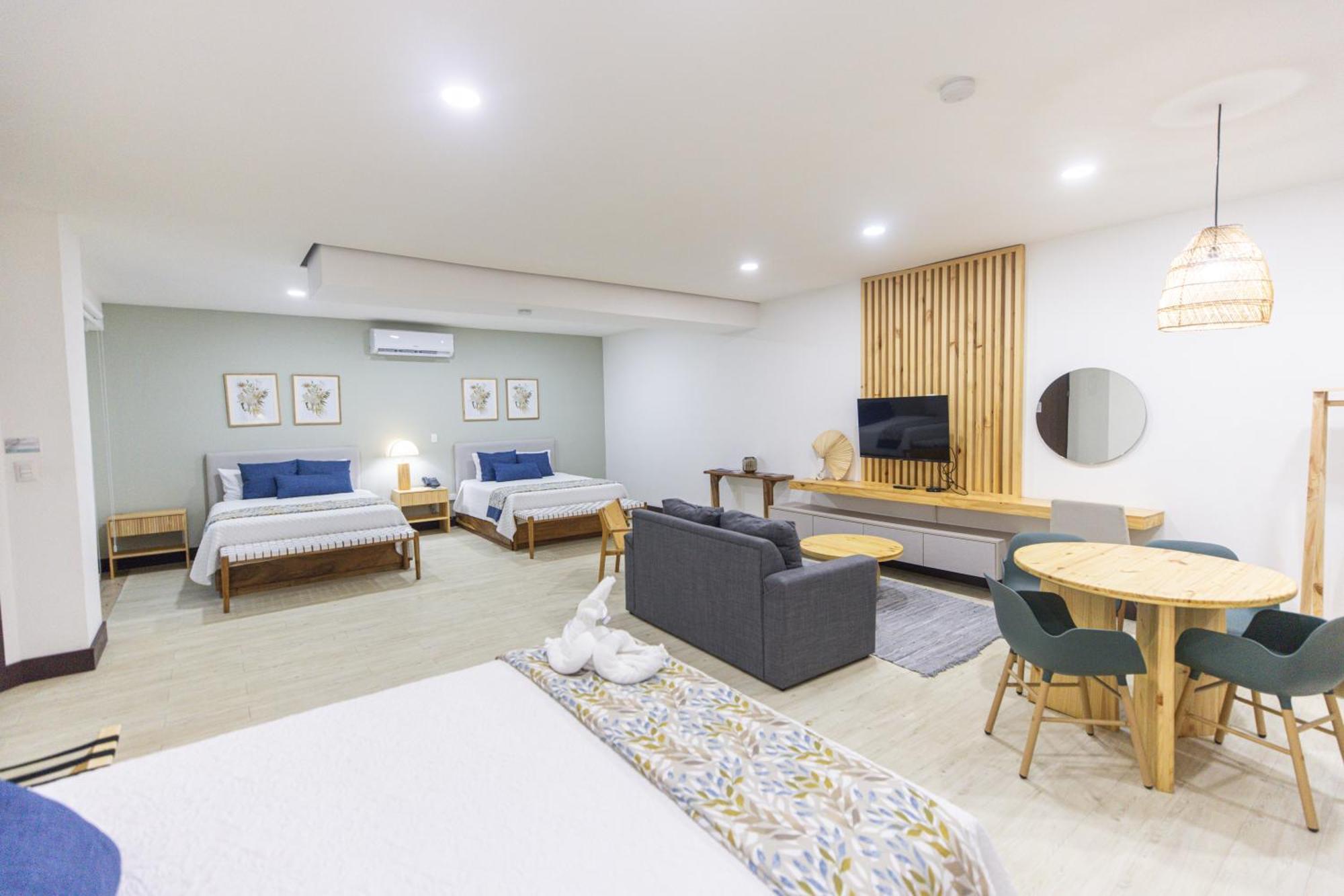 Paradise Bay Boutique Hotel