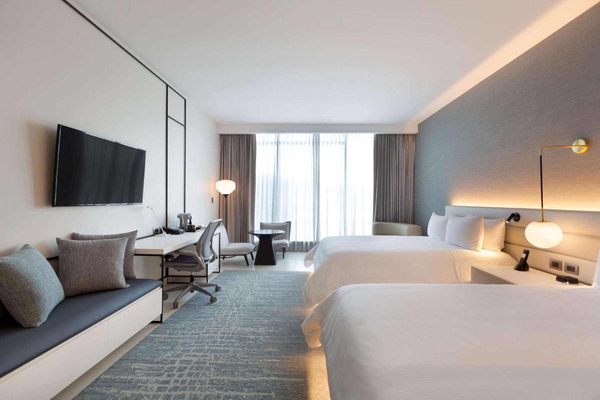 Hotel Hilton La Sabana 4*