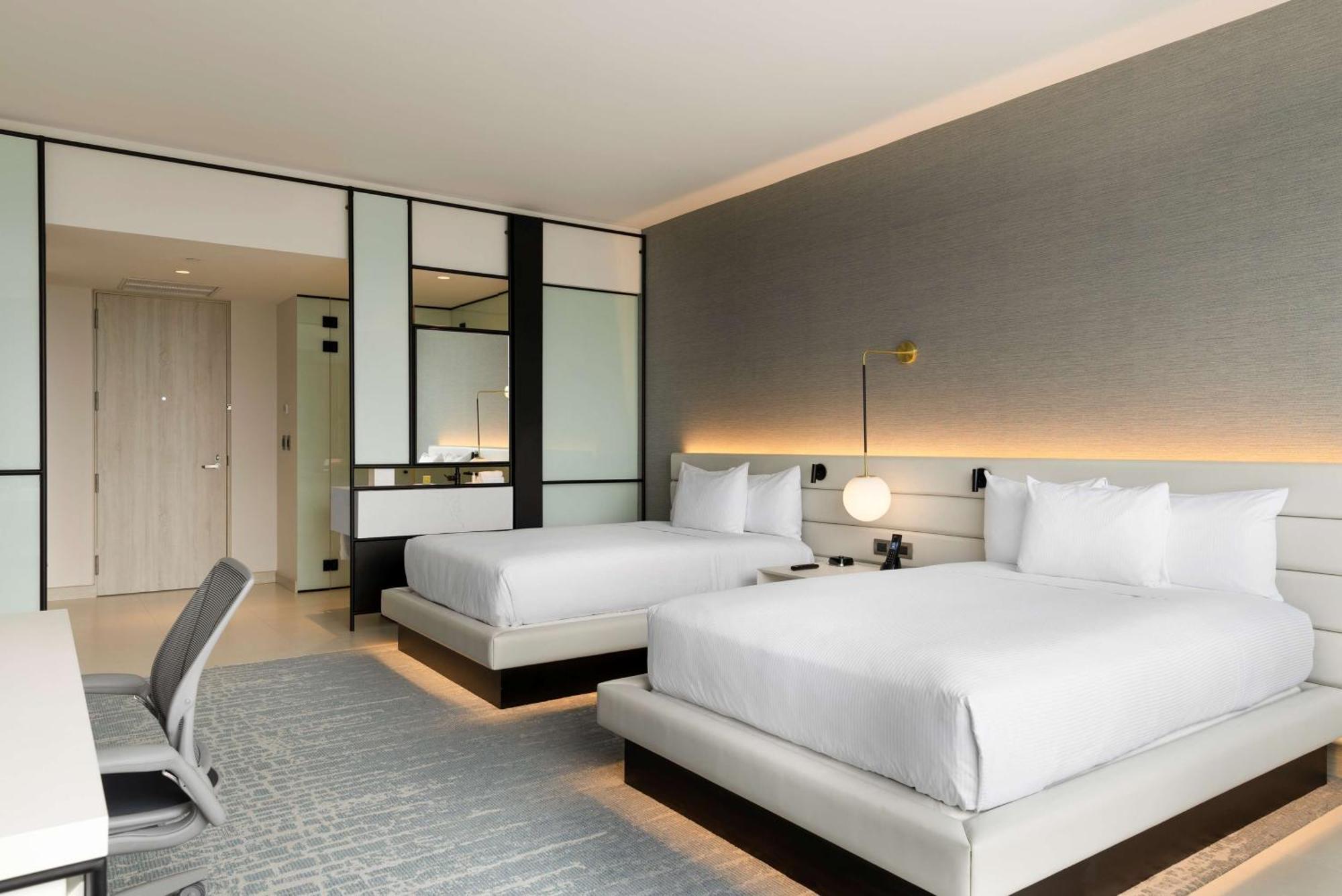 Hilton La Sabana 4*