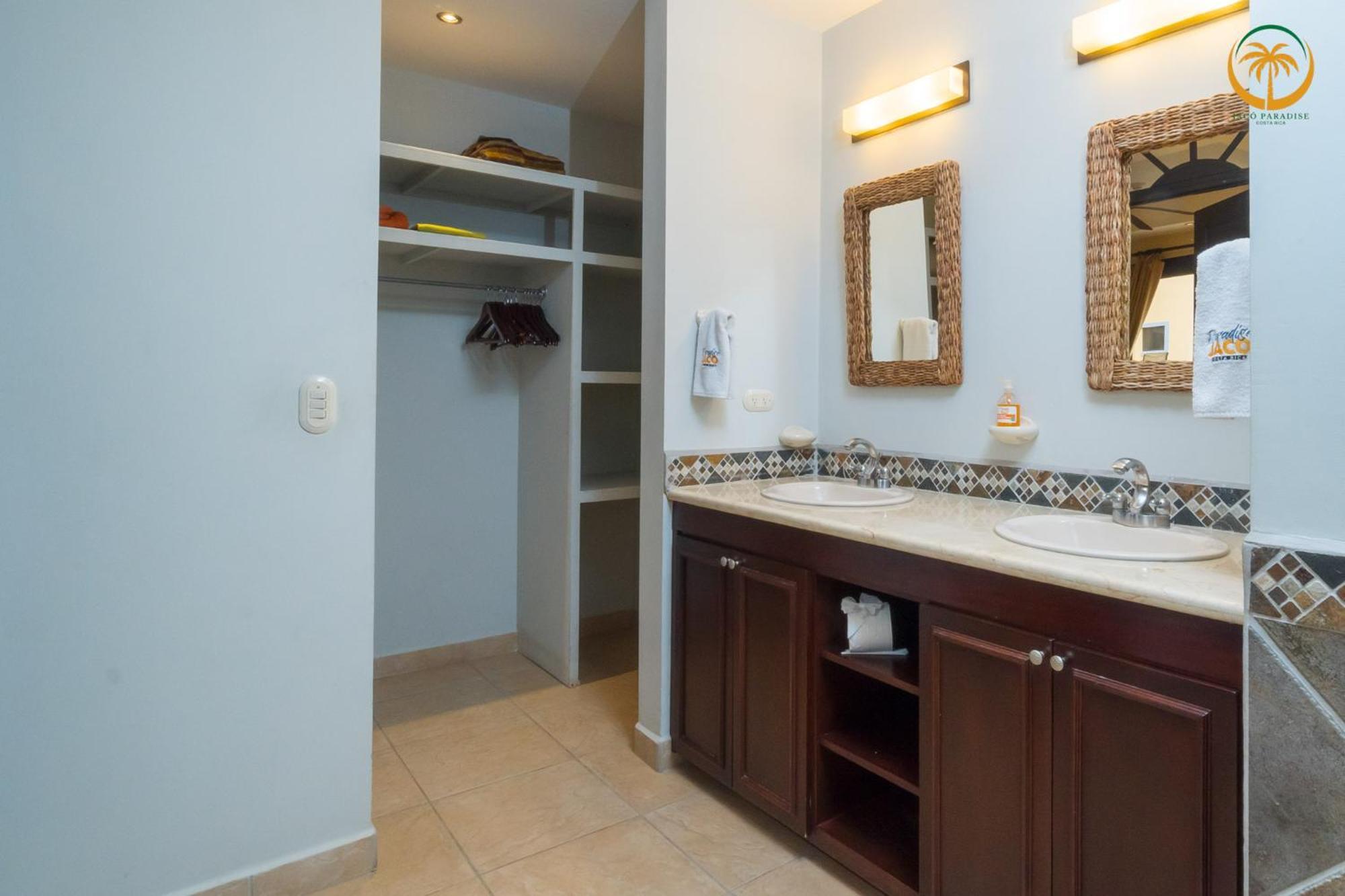 Bahia Encantada Beach Front Proyect, Jaco Paradise 4*