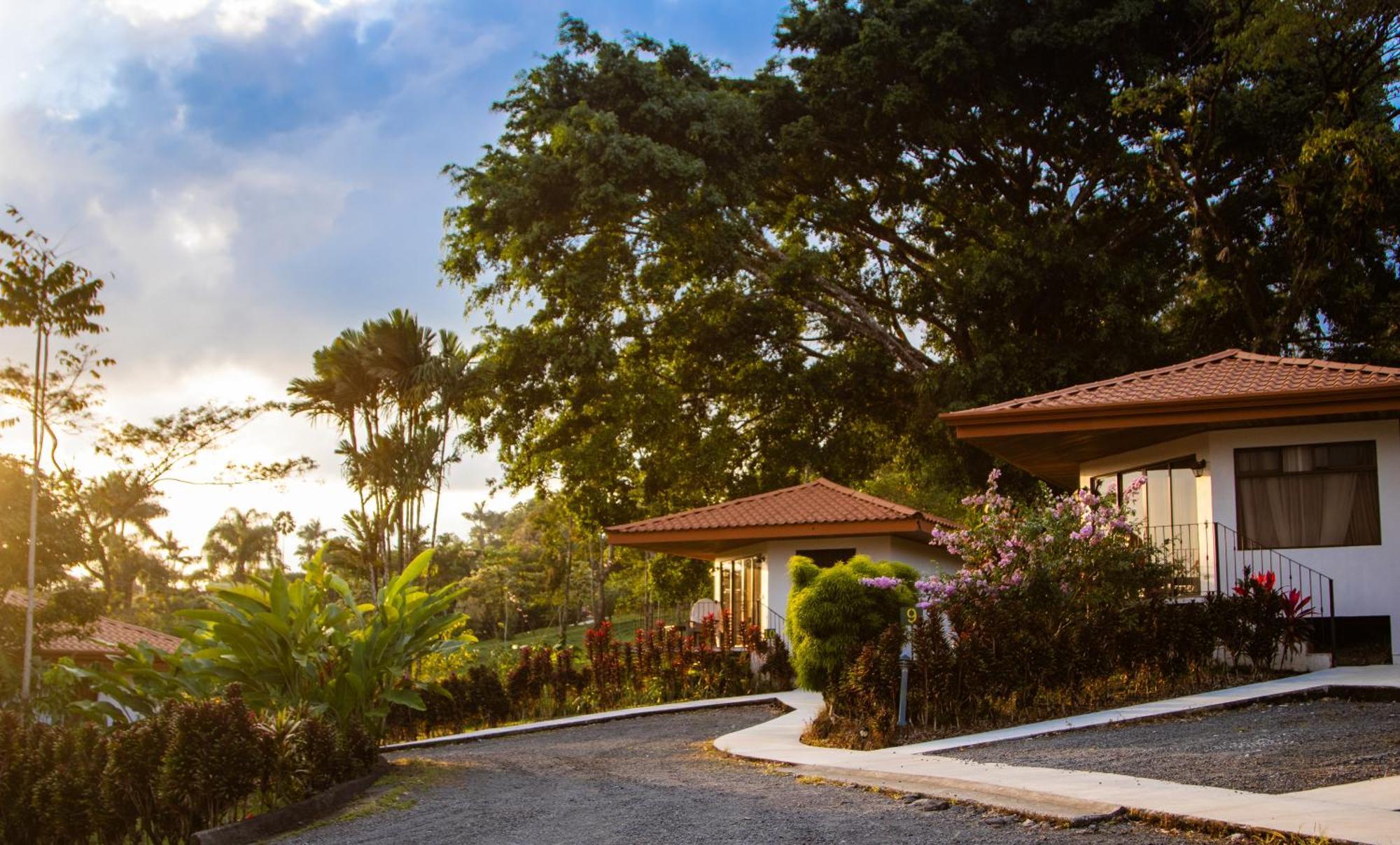 Miradas Arenal & Hotsprings La Fortuna