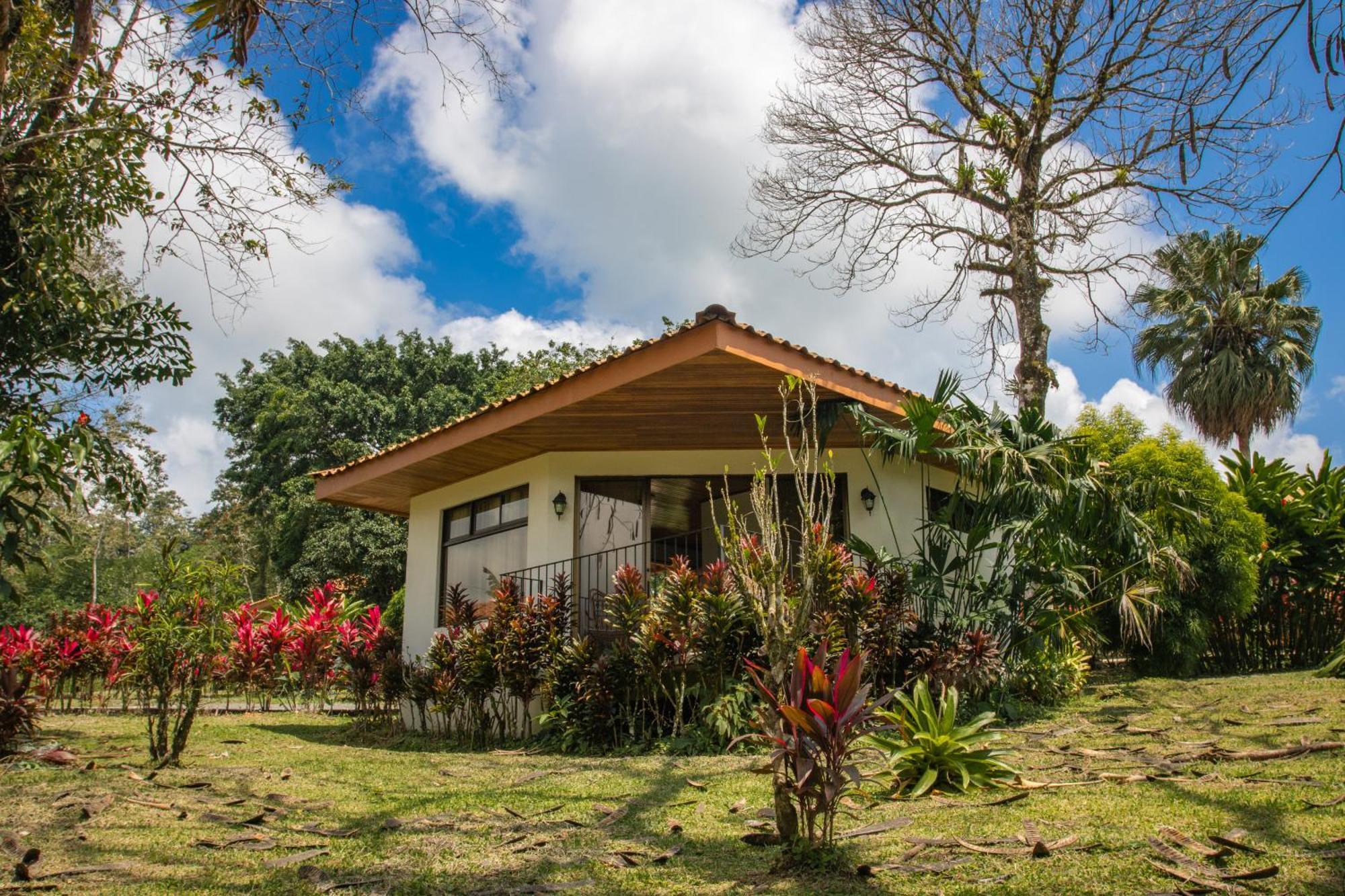 Miradas Arenal & Hotsprings La Fortuna