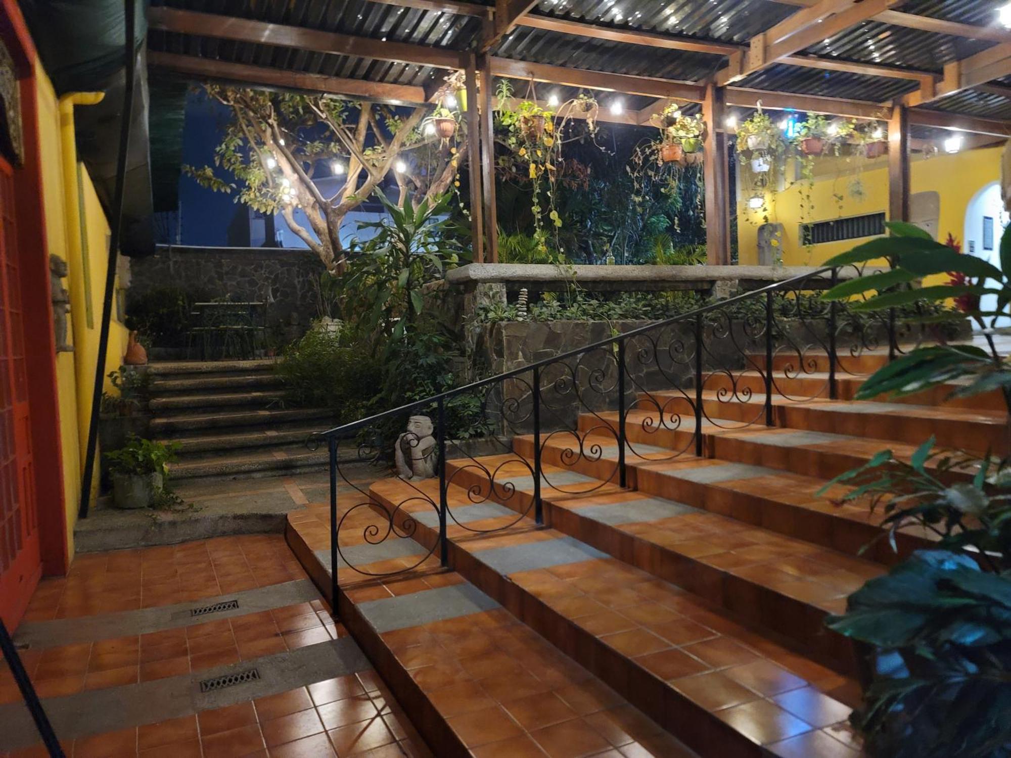 Whiskey Barrel Guest house *