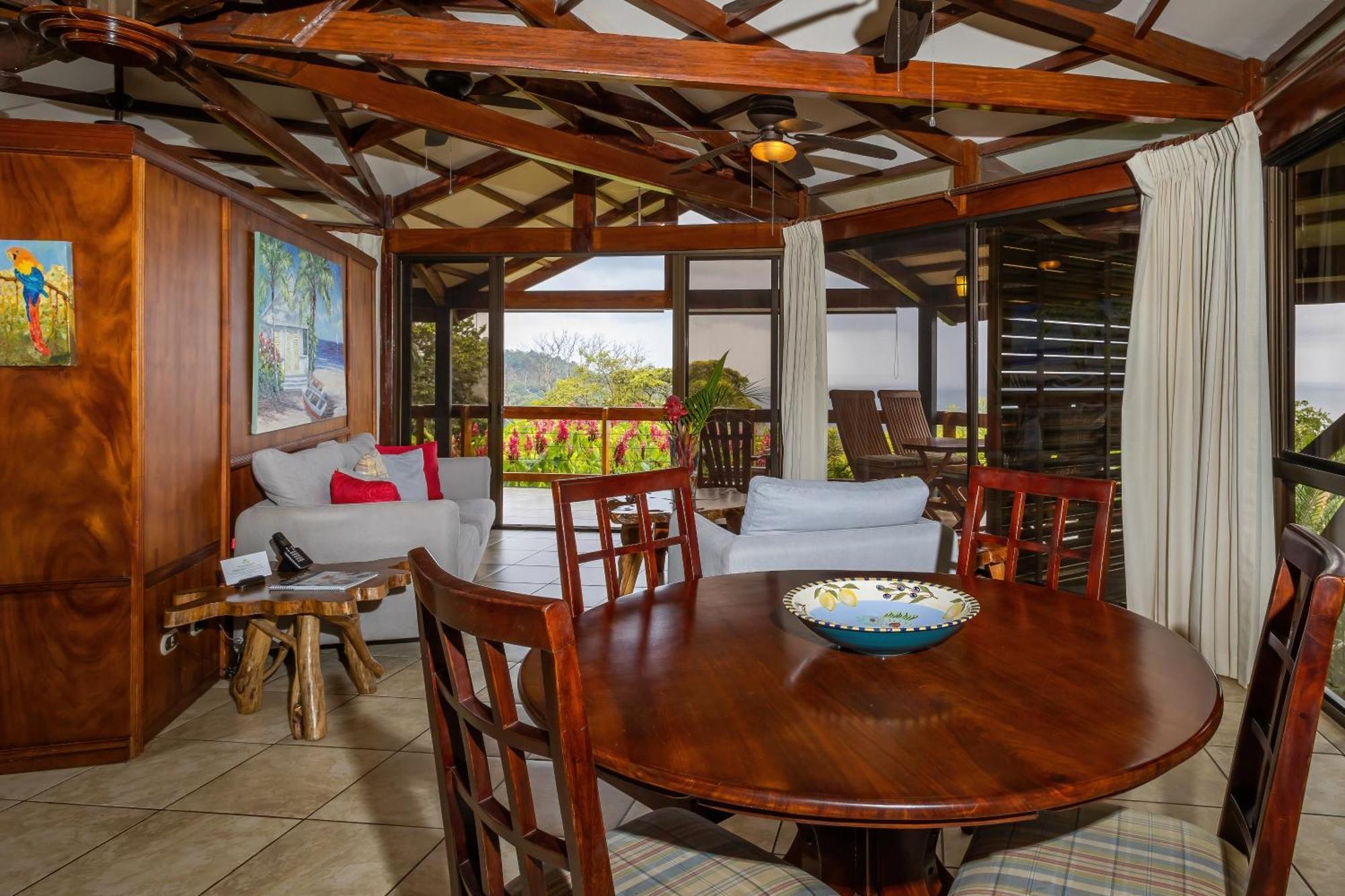Tulemar Resort