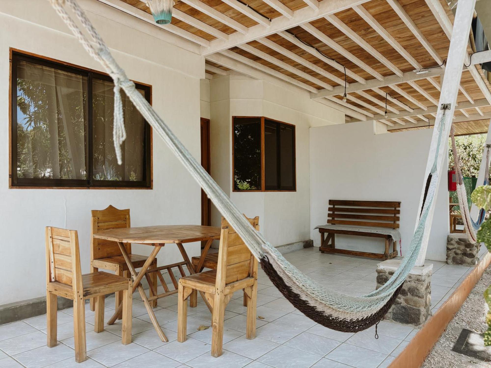 Don Jon's Surf And Yoga Playa Santa Teresa (Puntarenas)