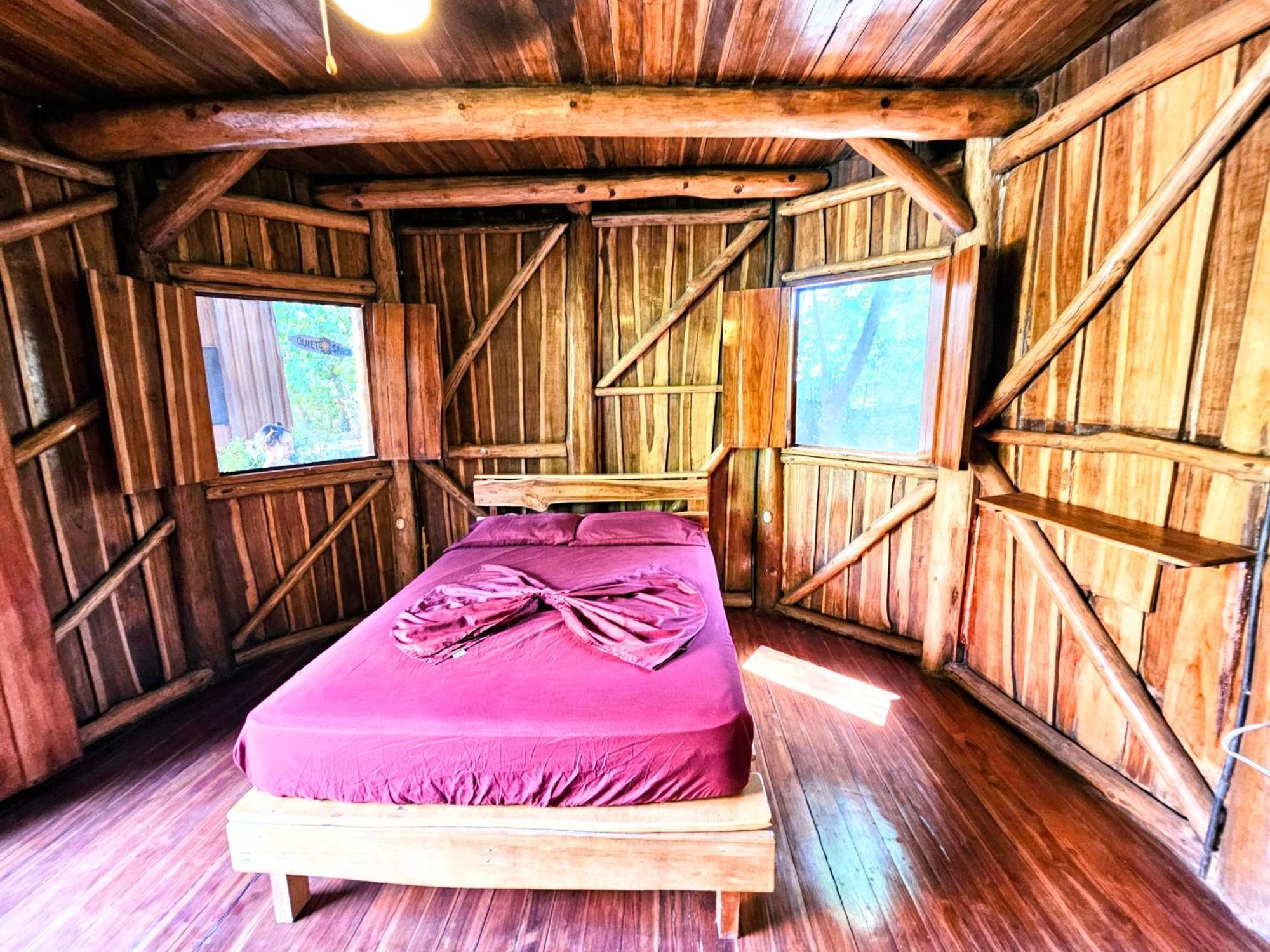 Lodge Don Jon's Surf And Yoga Playa Santa Teresa (Puntarenas)