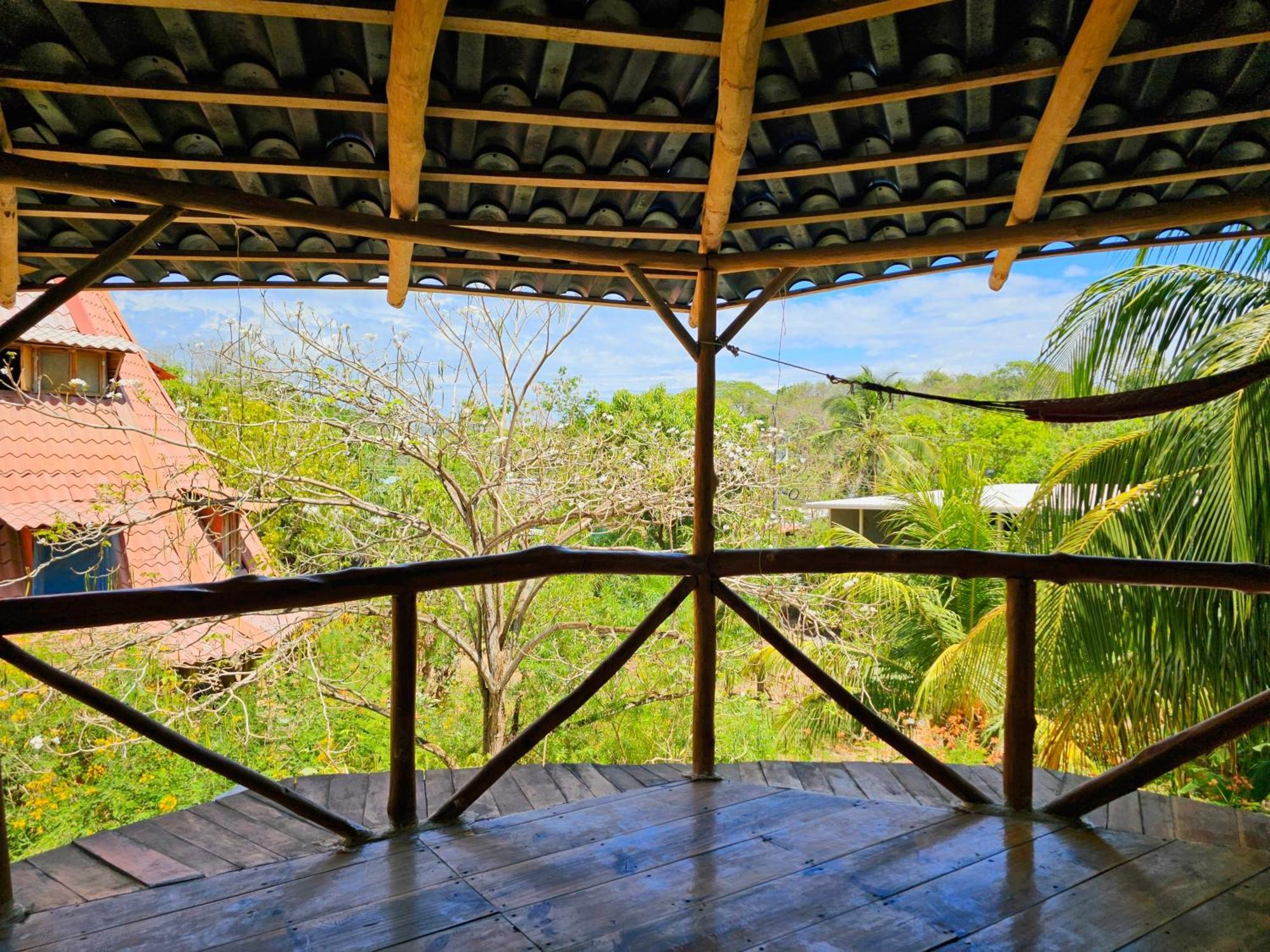 Lodge Don Jon's Surf And Yoga