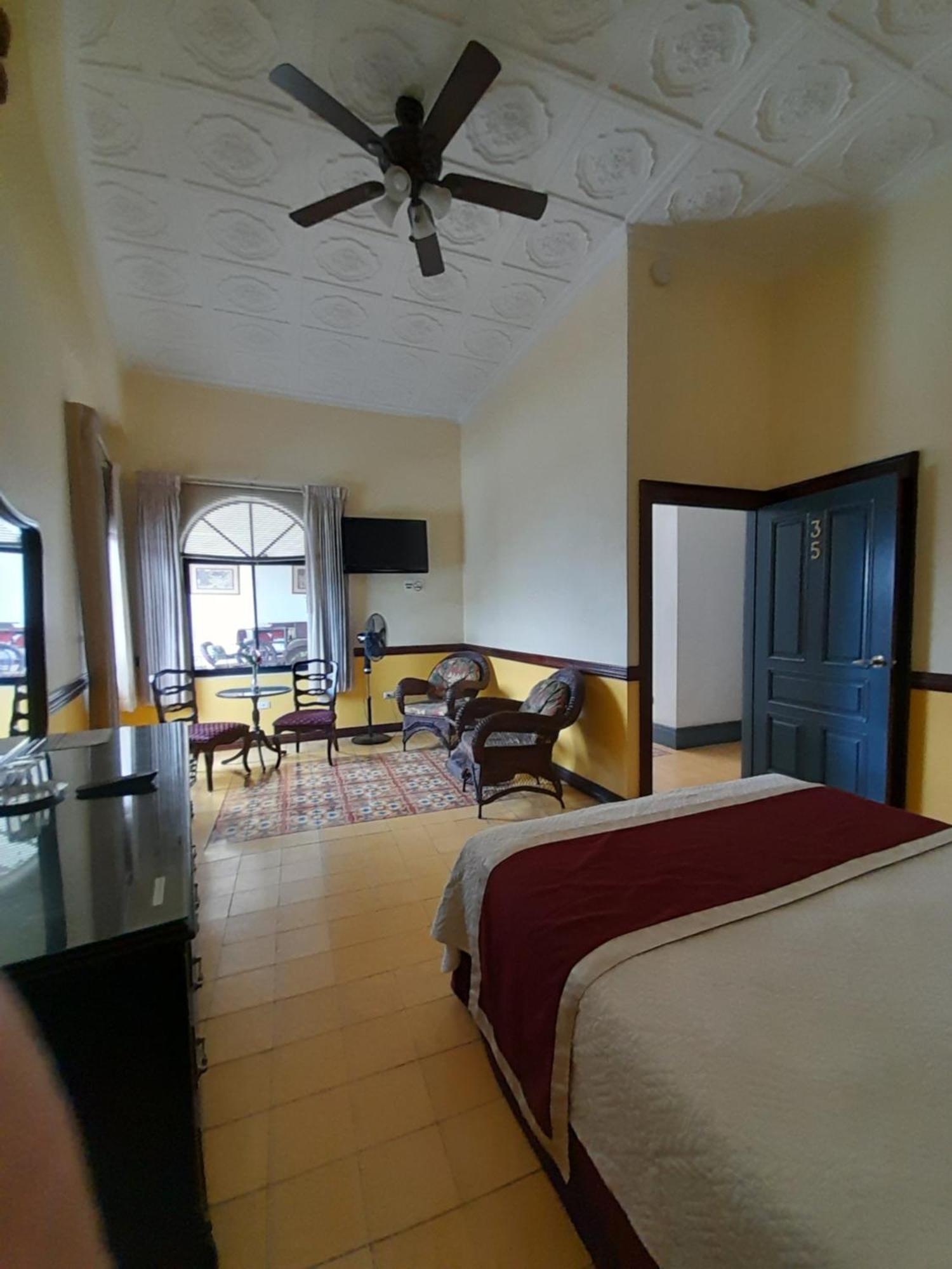 Hotel Santo Tomas / Historical Property