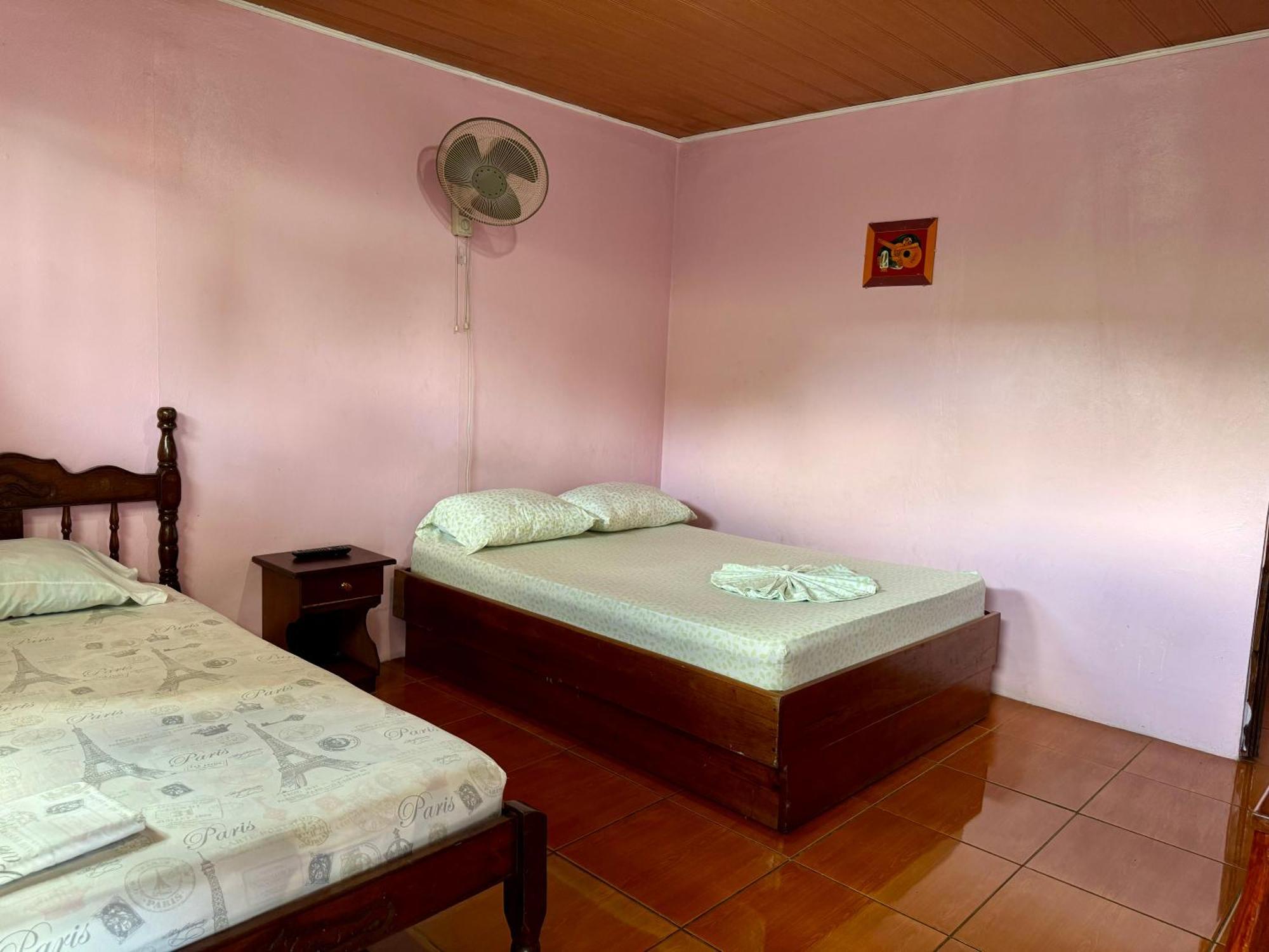 Bed & Breakfast Cabinas Palmas Del Sol La Fortuna