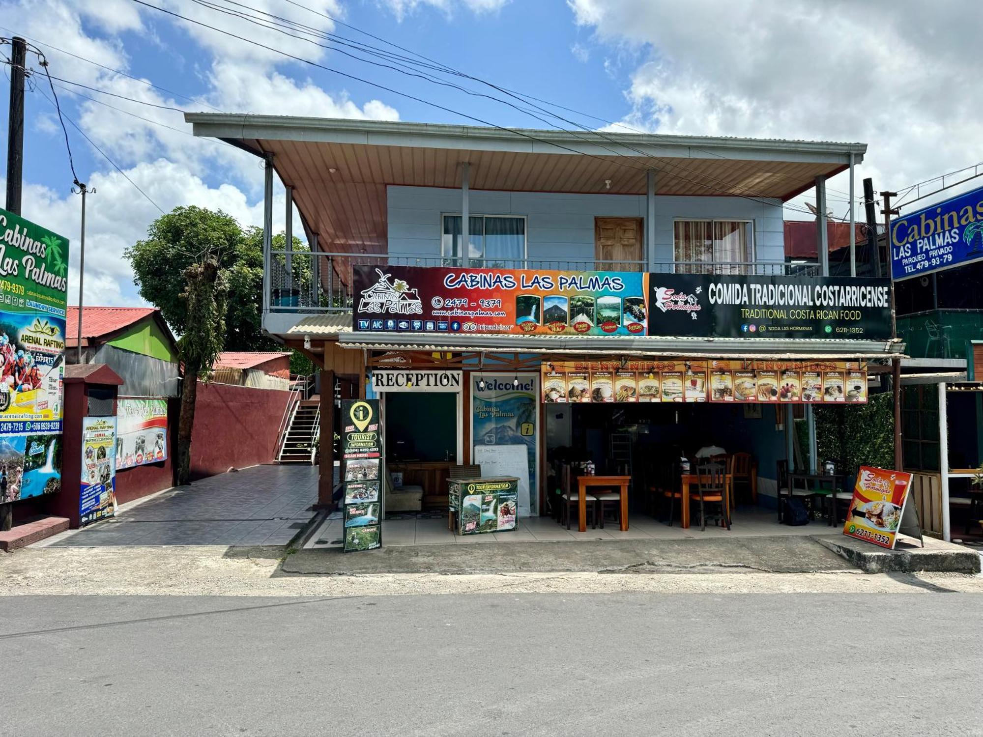 Bed & Breakfast Cabinas Palmas Del Sol