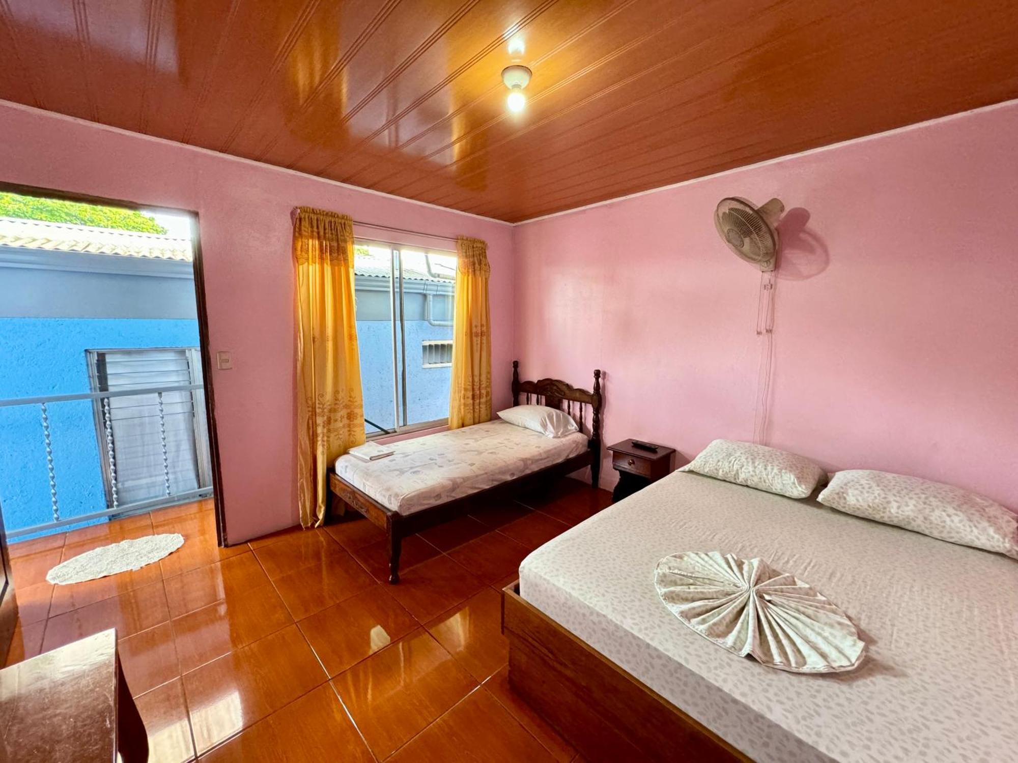 Bed & Breakfast Cabinas Palmas Del Sol La Fortuna