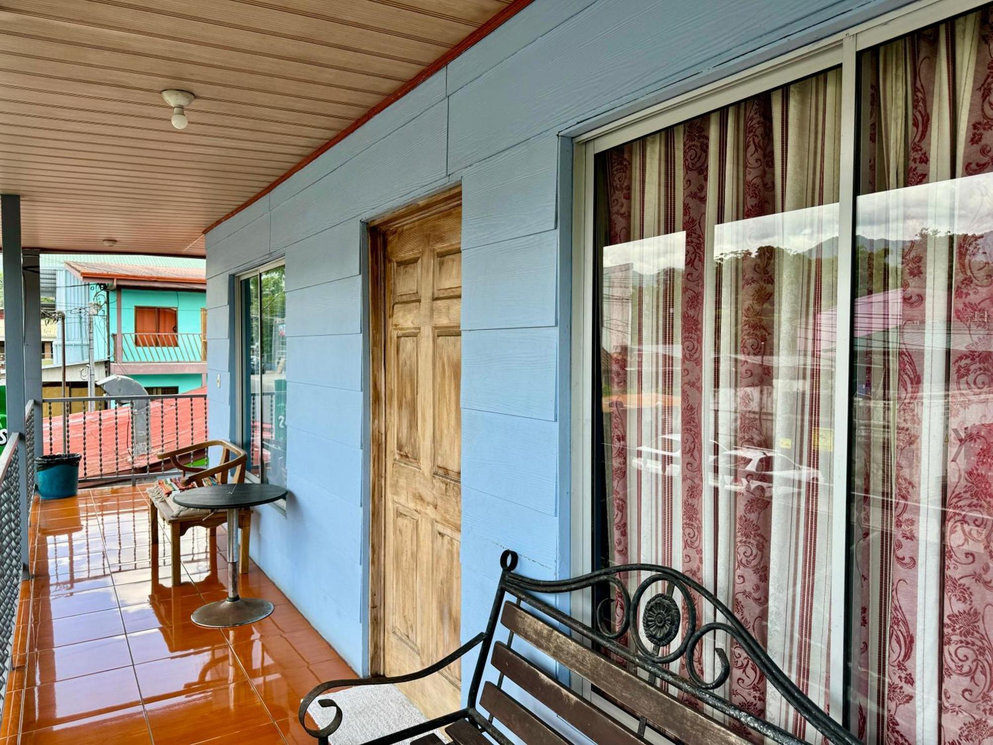 Bed & Breakfast Cabinas Palmas Del Sol *