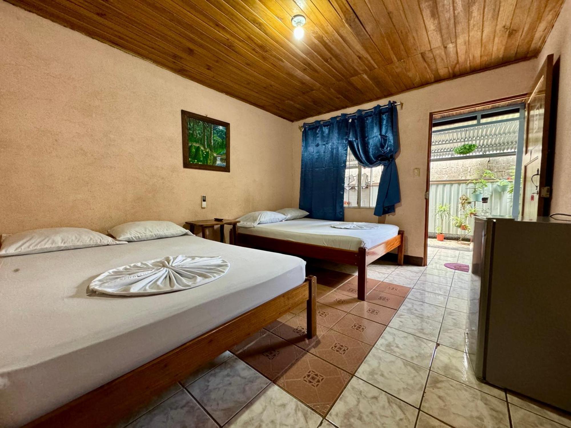 Bed & Breakfast Cabinas Palmas Del Sol La Fortuna