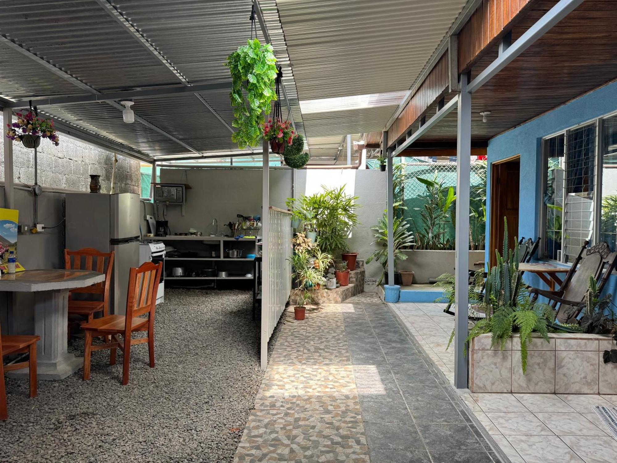Bed & Breakfast Cabinas Palmas Del Sol