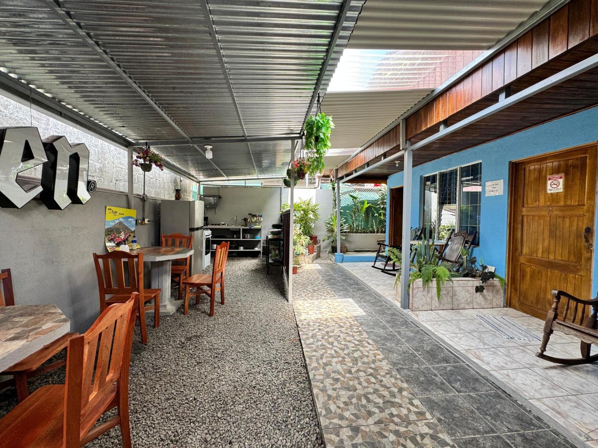 Cabinas Palmas Del Sol Bed & Breakfast La Fortuna