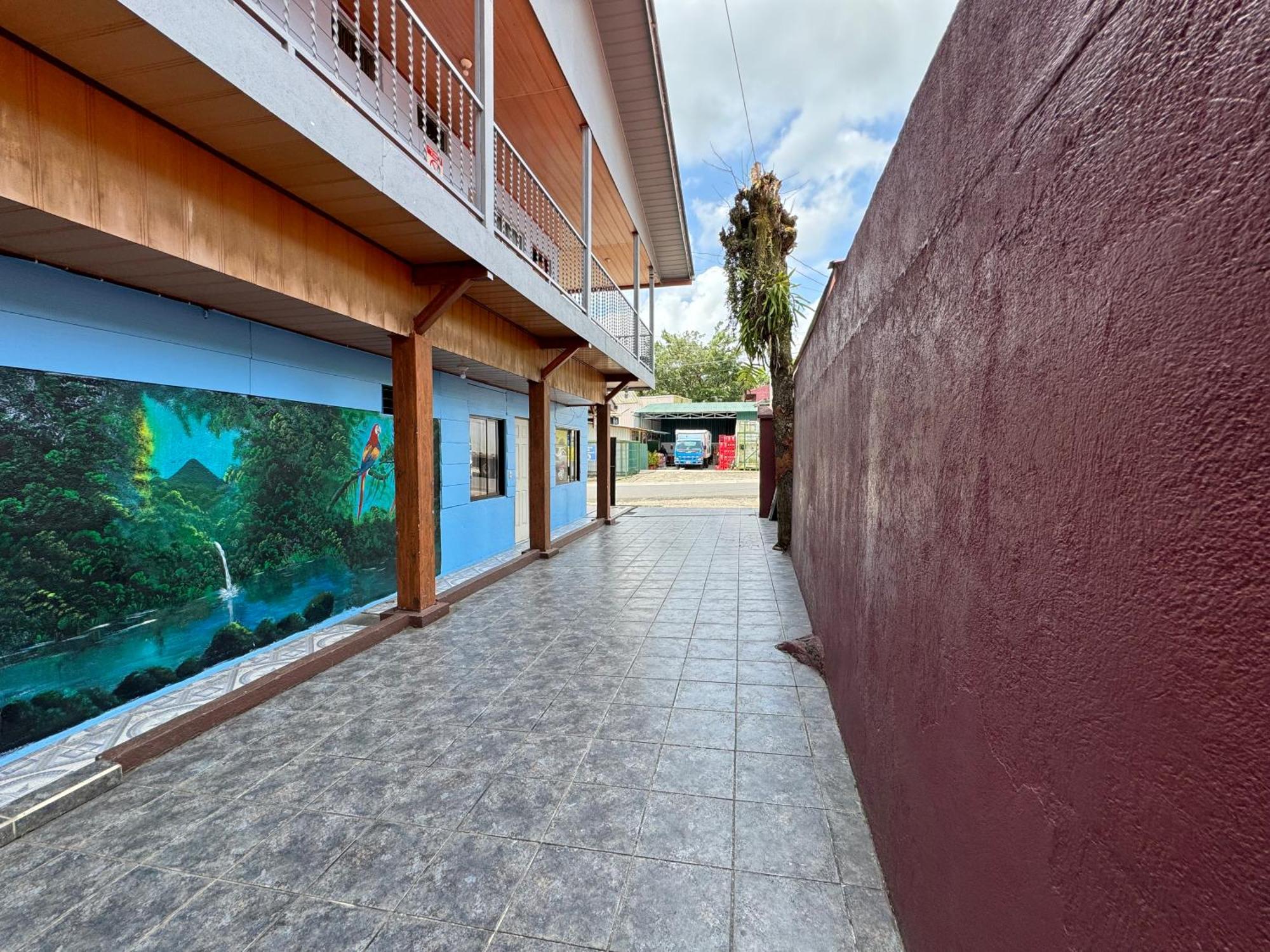Bed & Breakfast Cabinas Palmas Del Sol La Fortuna