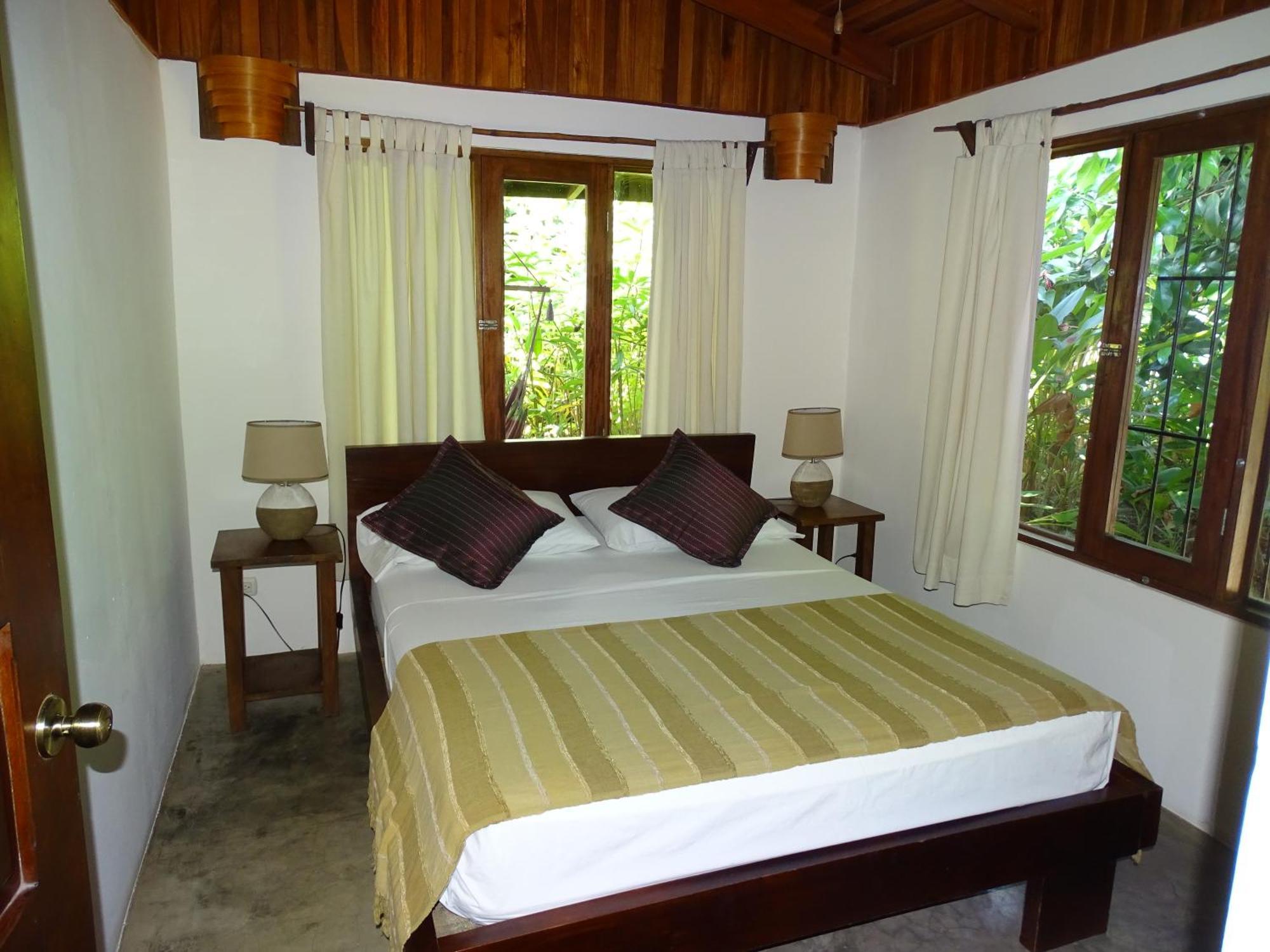 Indigo Yoga Surf Hotel