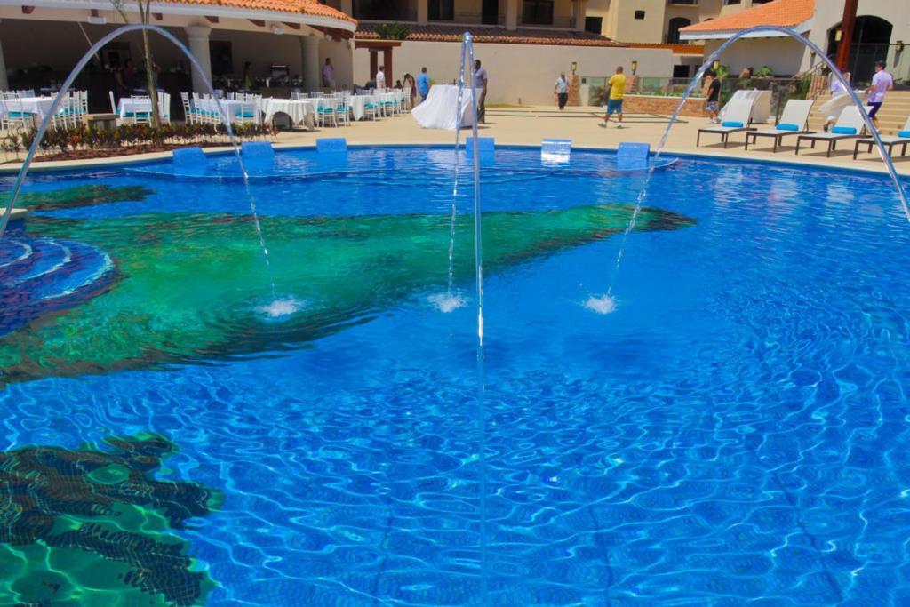 The Palms Ocean Club Aparthotel 4*
