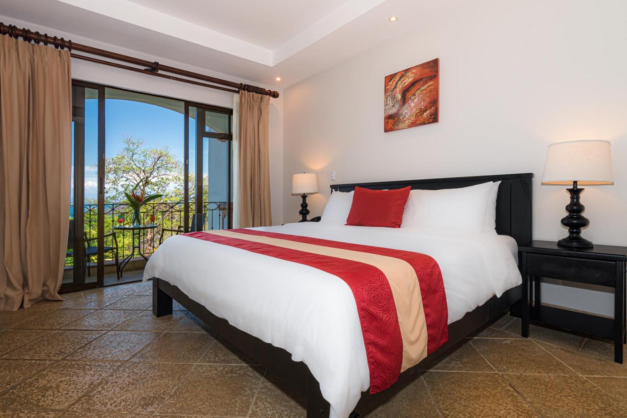 Shana By The 4* Manuel Antonio