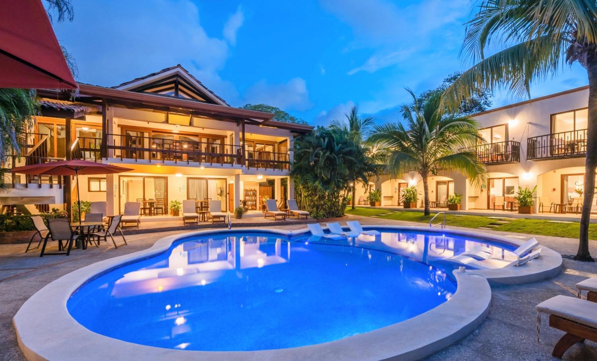 Hotel The Coast Beachfront 4*