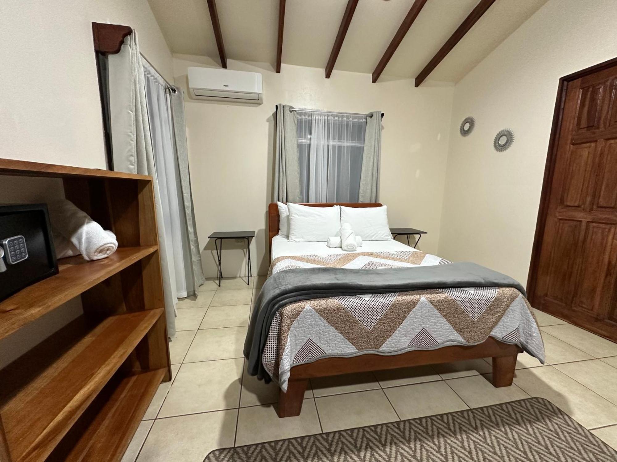 Loma Real Hot Springs Hotel
