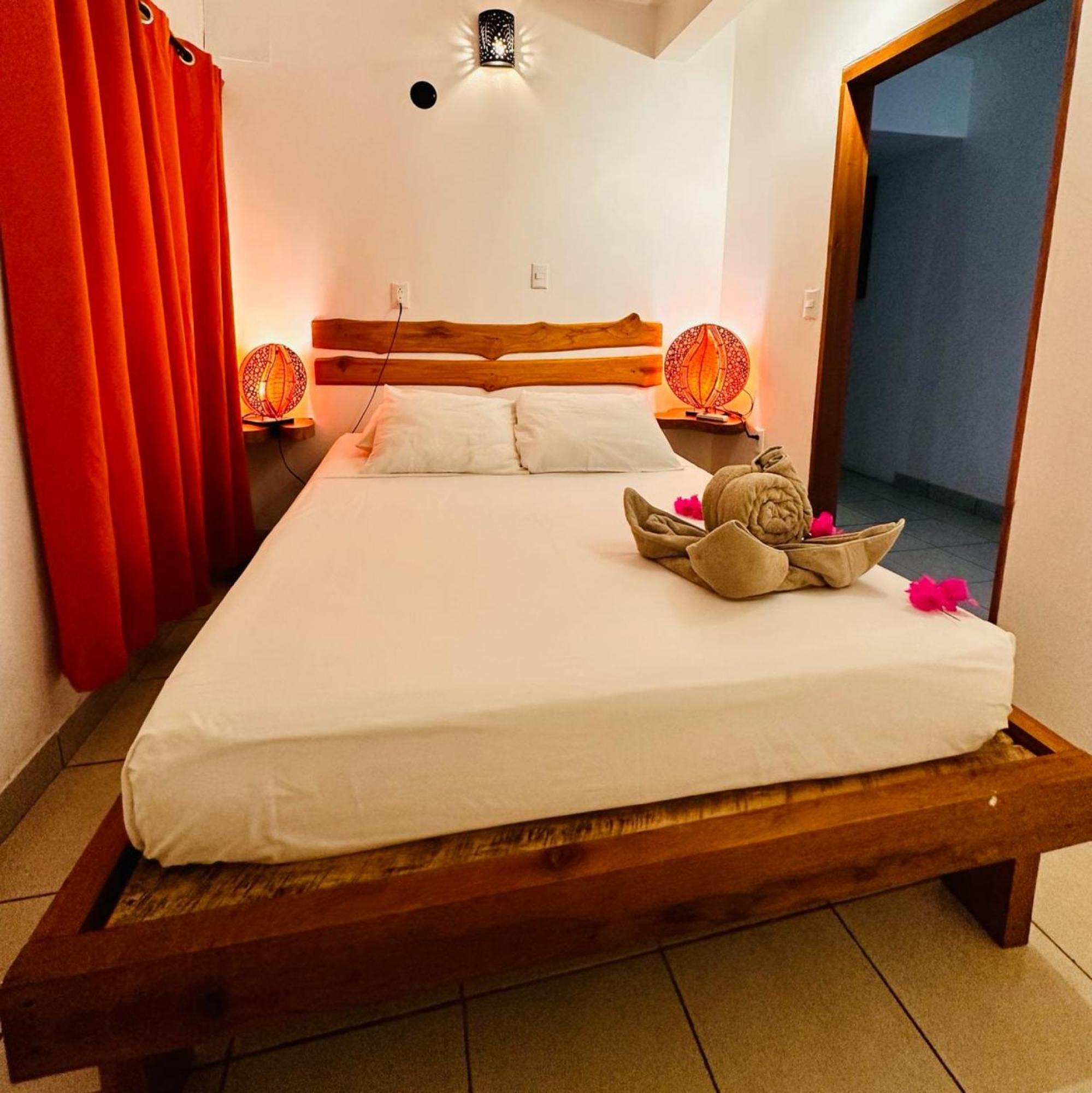 Front Bahia Hotel