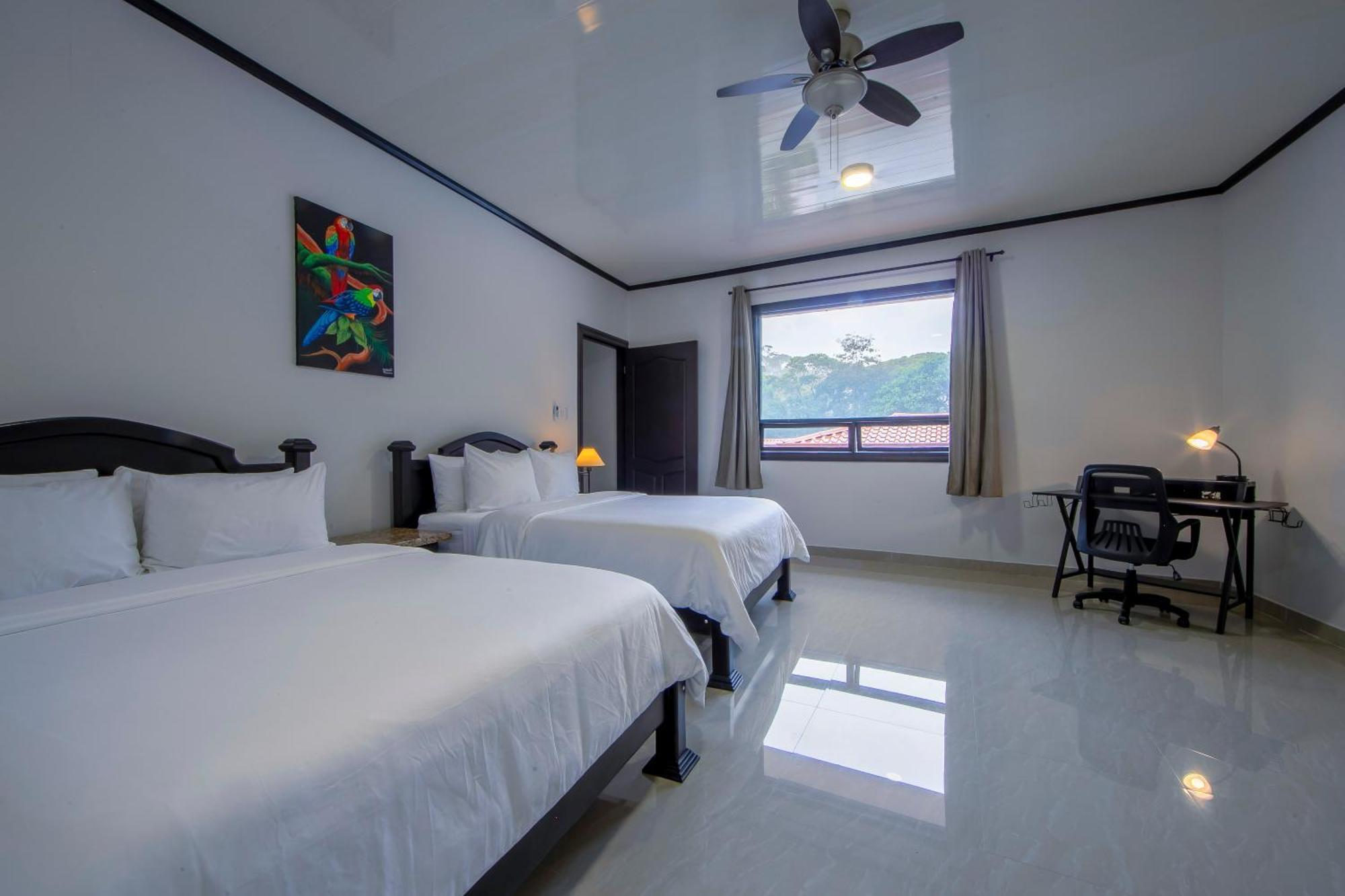 Hotel Serenity &