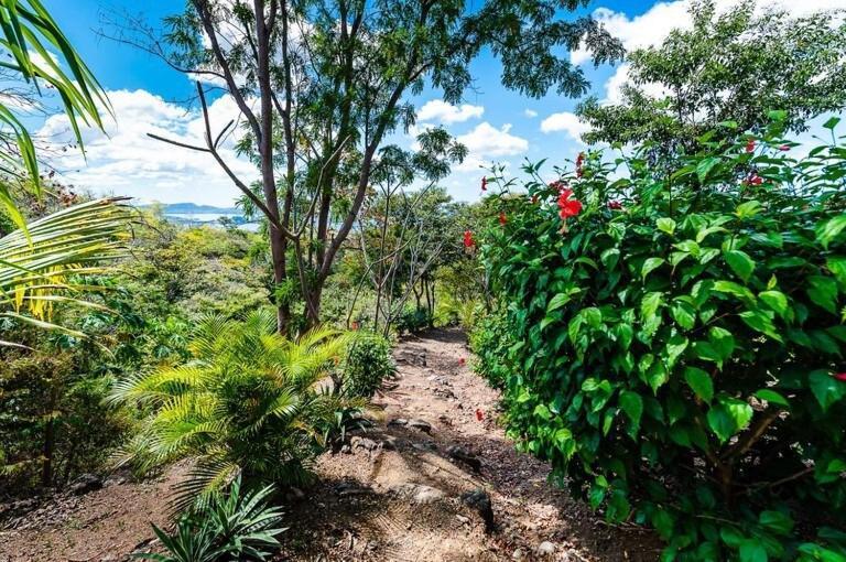 Serene Hilltop Haven Infinity Views Tranquil Vibe Potrero (Guanacaste)